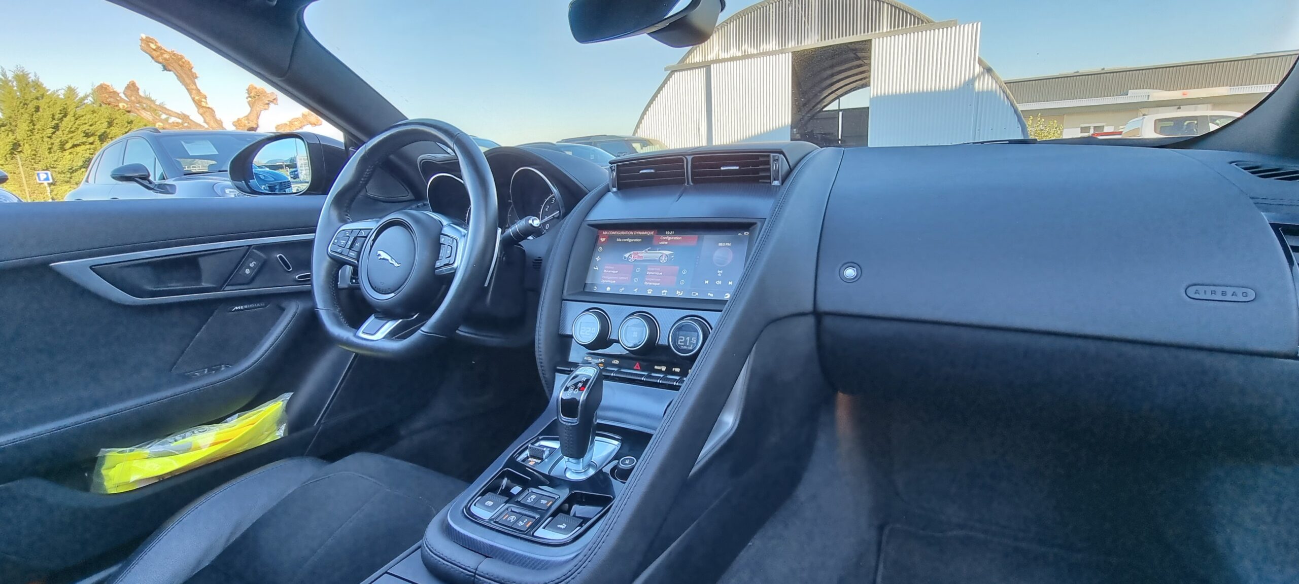 Photo JAGUAR F-TYPE CABRIOLET P380 R-DYNAMIC BVA8