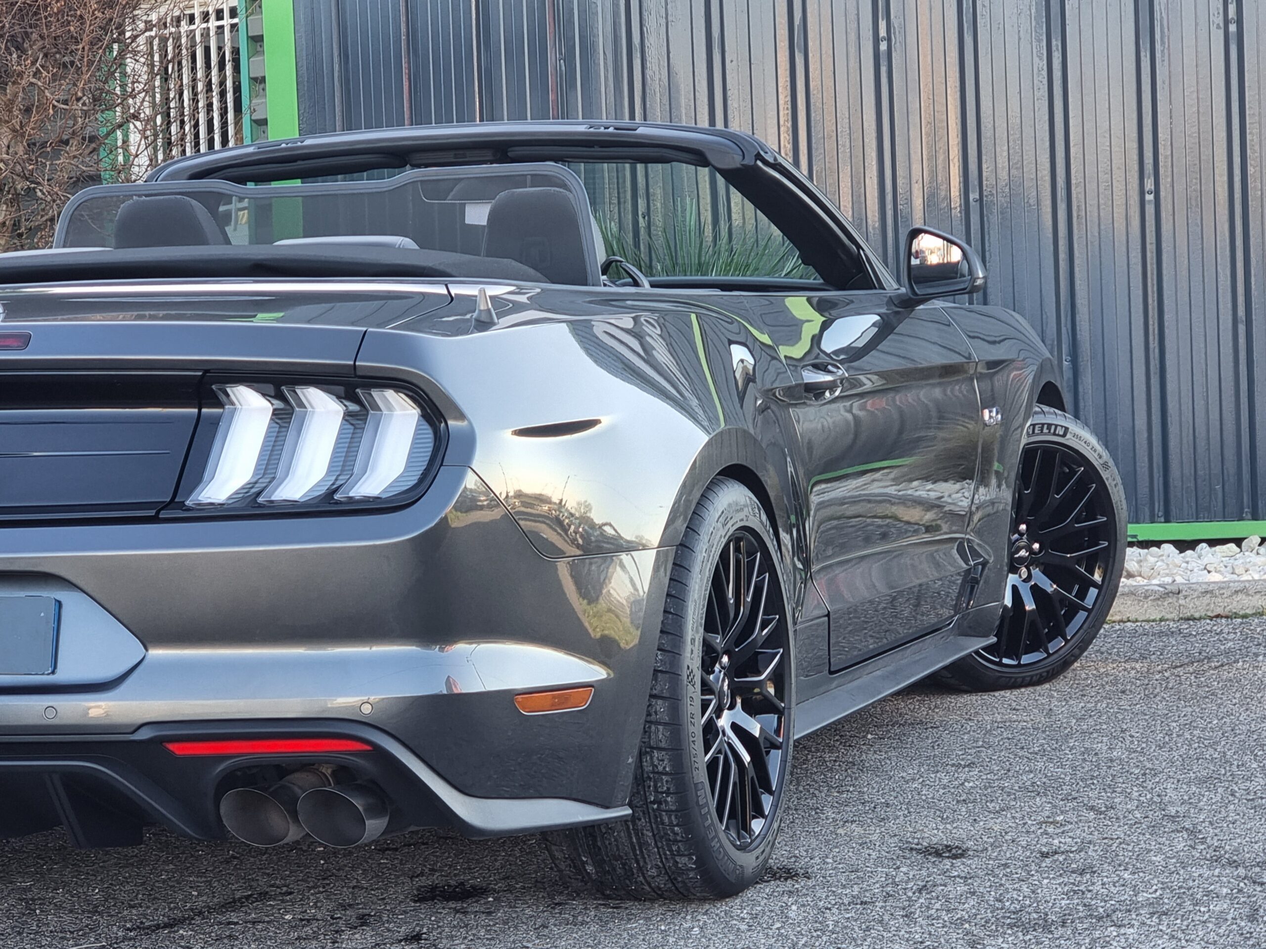 Photo FORD MUSTANG CABRIOLET GT 5.0L V8 450 BVA10 PREMIUM