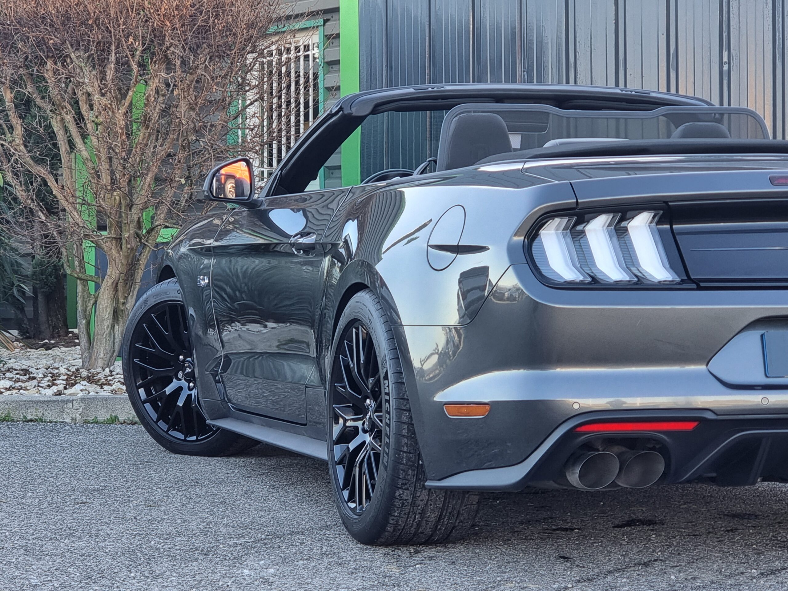 Photo FORD MUSTANG CABRIOLET GT 5.0L V8 450 BVA10 PREMIUM