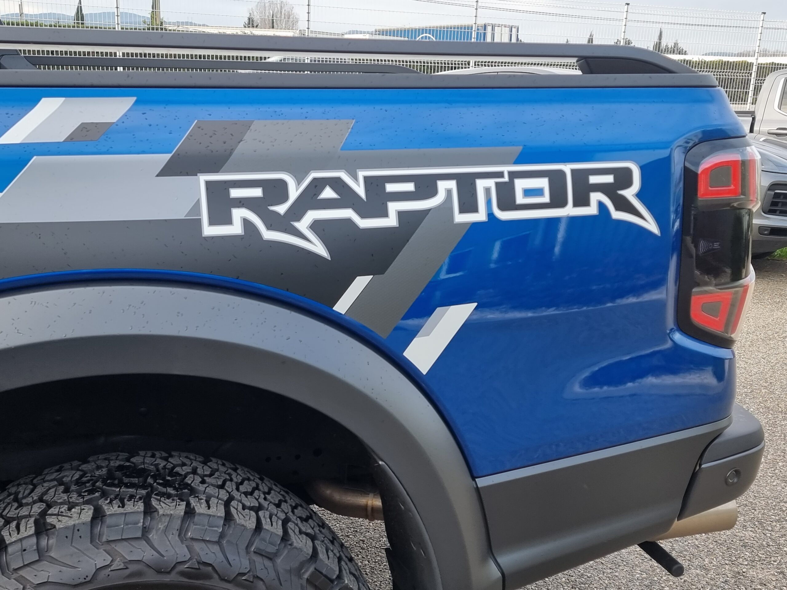 Photo FORD RANGER RAPTOR 3.0L ECOBOOST V6 292CV 2023