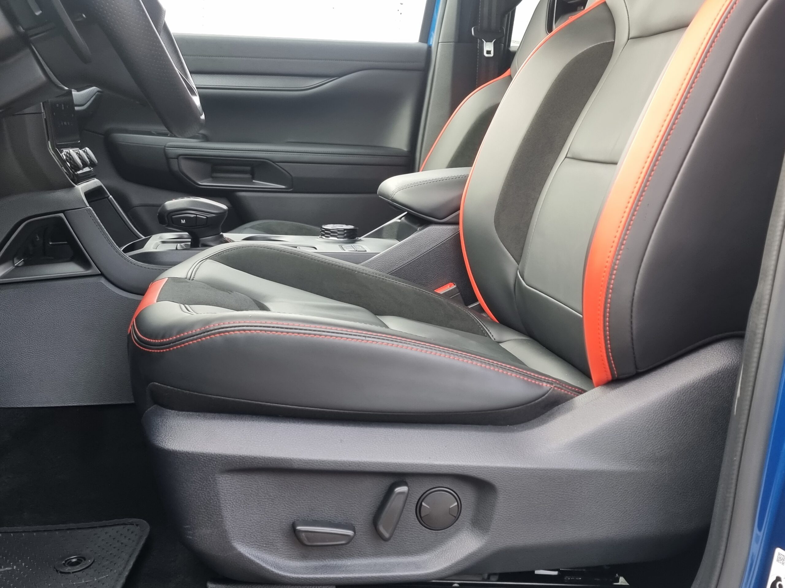 Photo FORD RANGER RAPTOR 3.0L ECOBOOST V6 292CV 2023