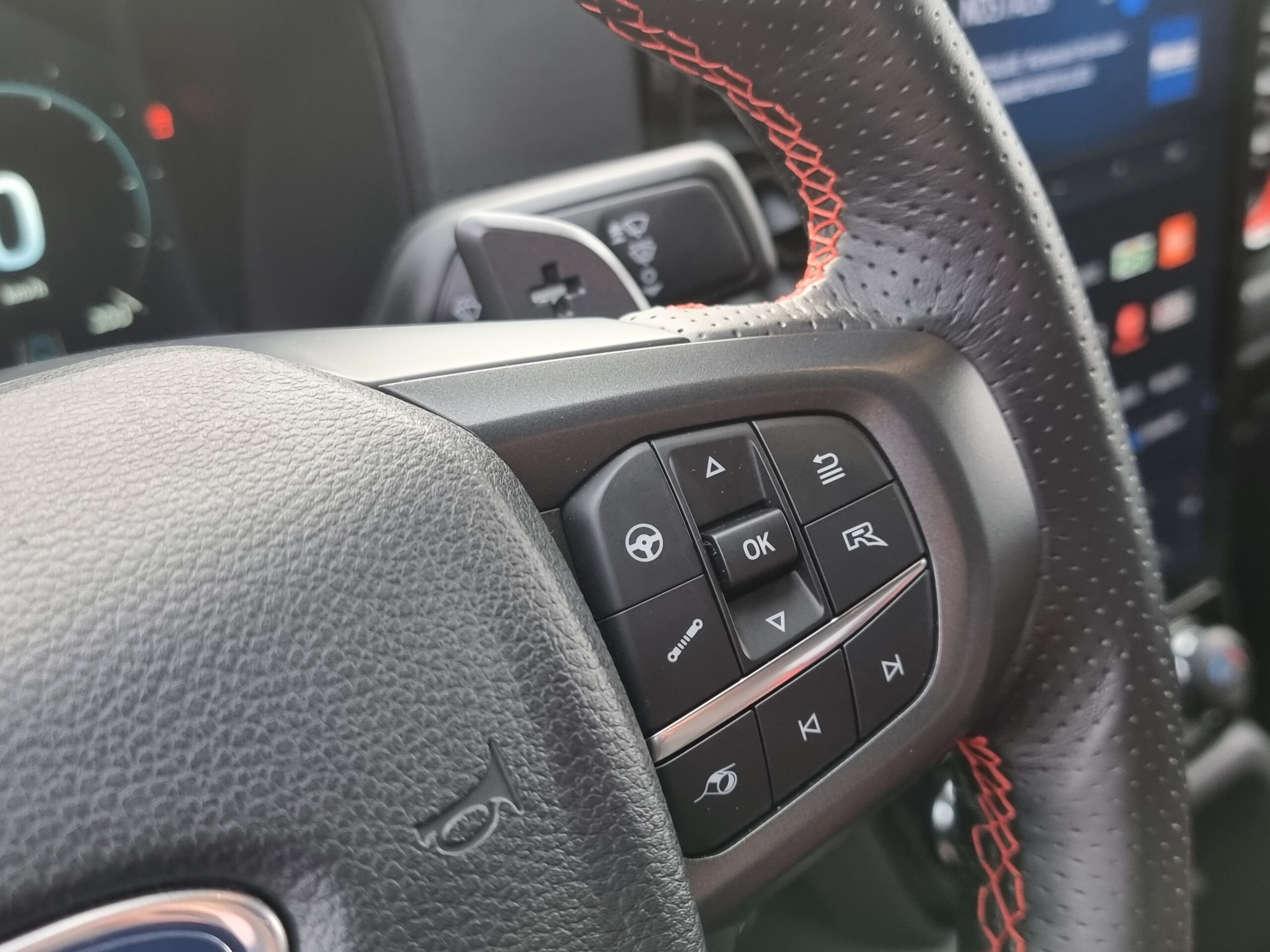 Photo FORD RANGER RAPTOR 3.0L ECOBOOST V6 292CV 2023