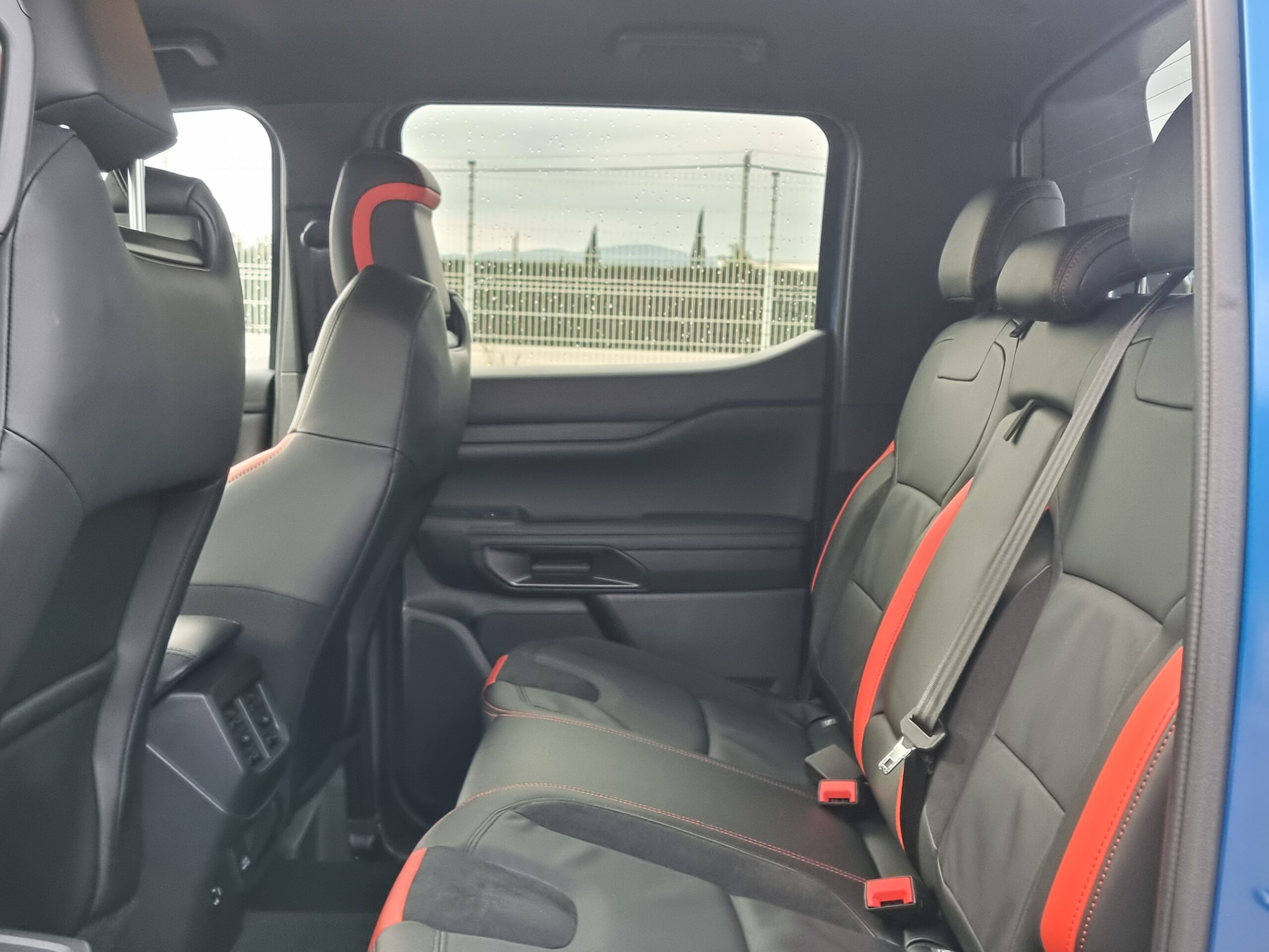 Photo FORD RANGER RAPTOR 3.0L ECOBOOST V6 292CV 2023