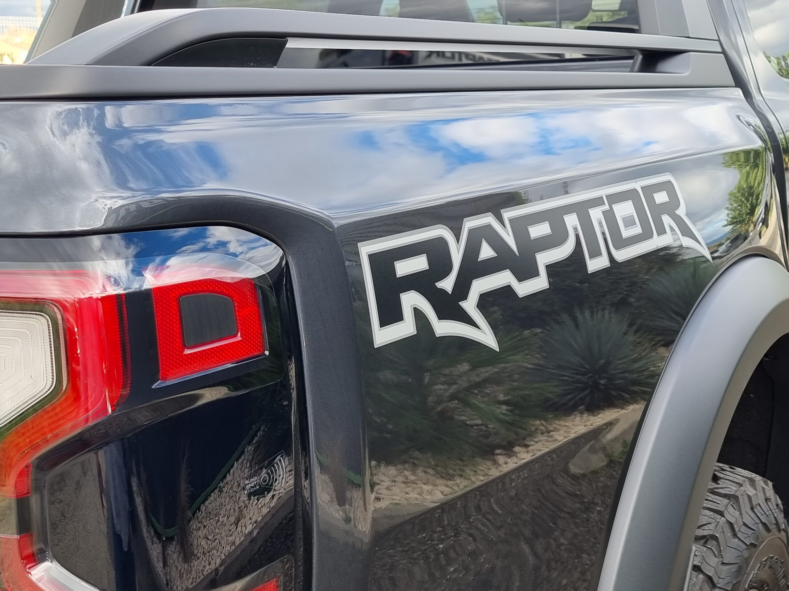 Photo FORD RANGER RAPTOR 3.0L ECOBOOST V6 292CV 2023