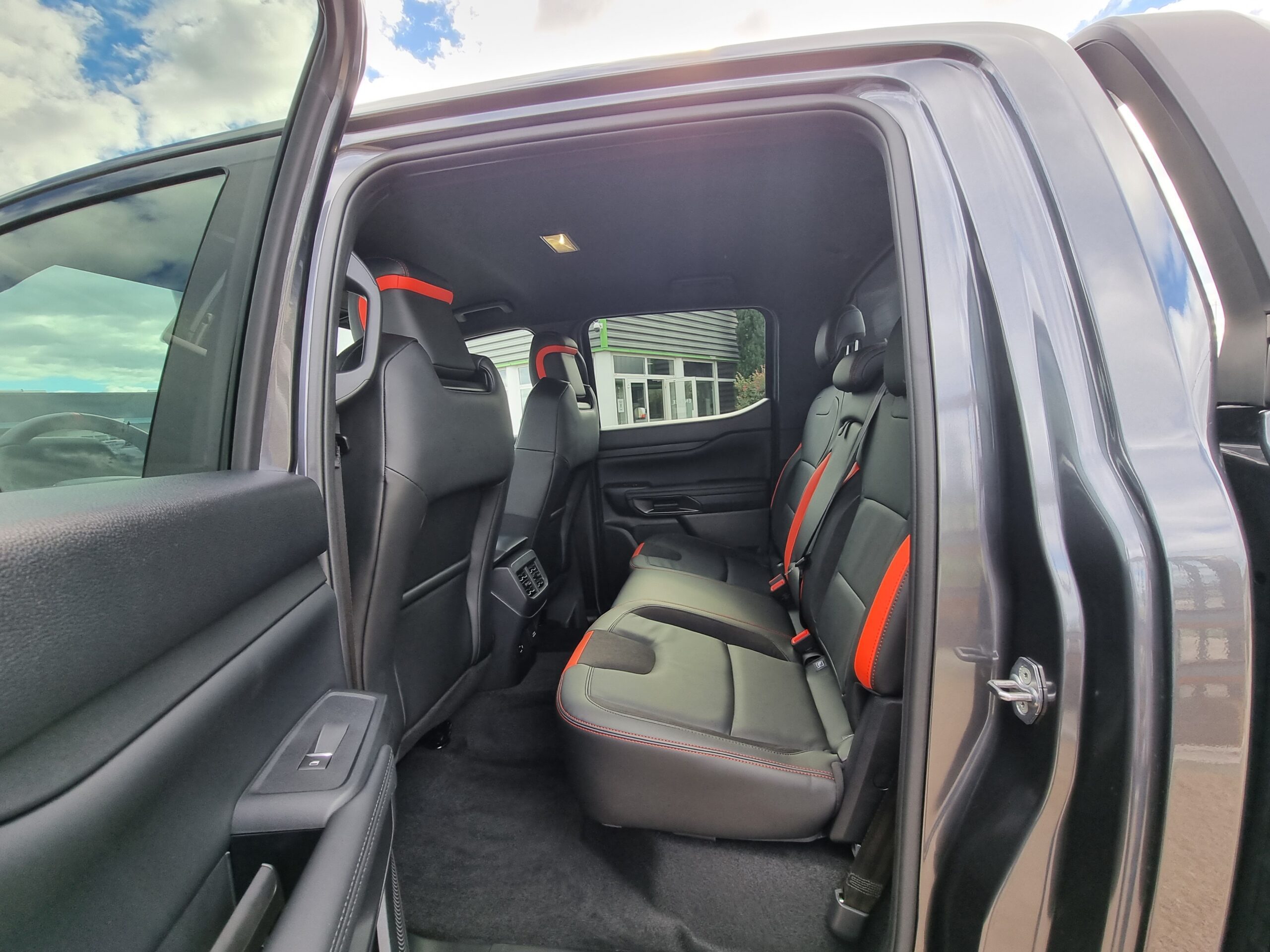 Photo FORD RANGER RAPTOR 3.0L ECOBOOST V6 292CV 2023