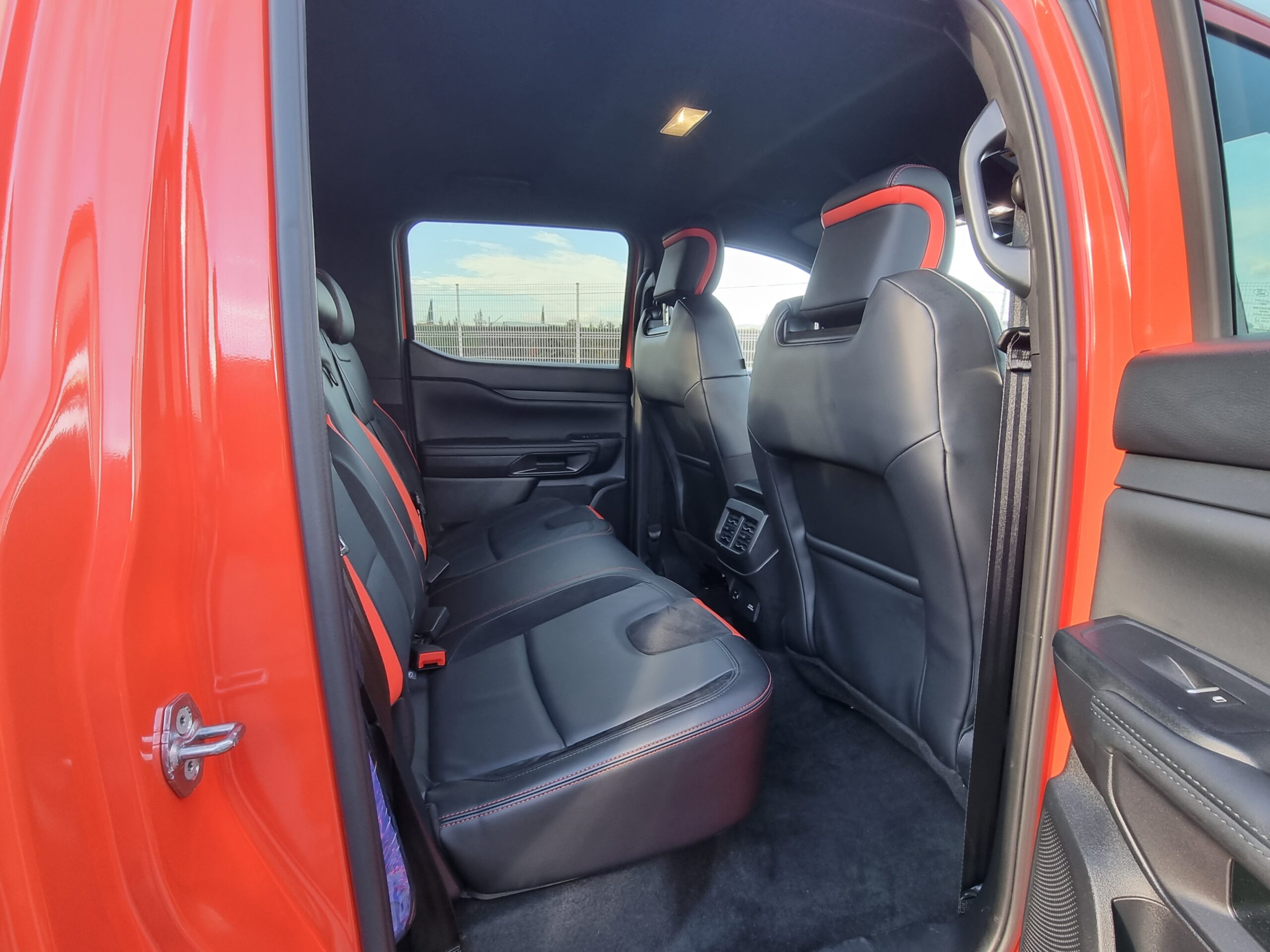 Photo FORD RANGER RAPTOR 3.0L ECOBOOST V6 292CV 2023
