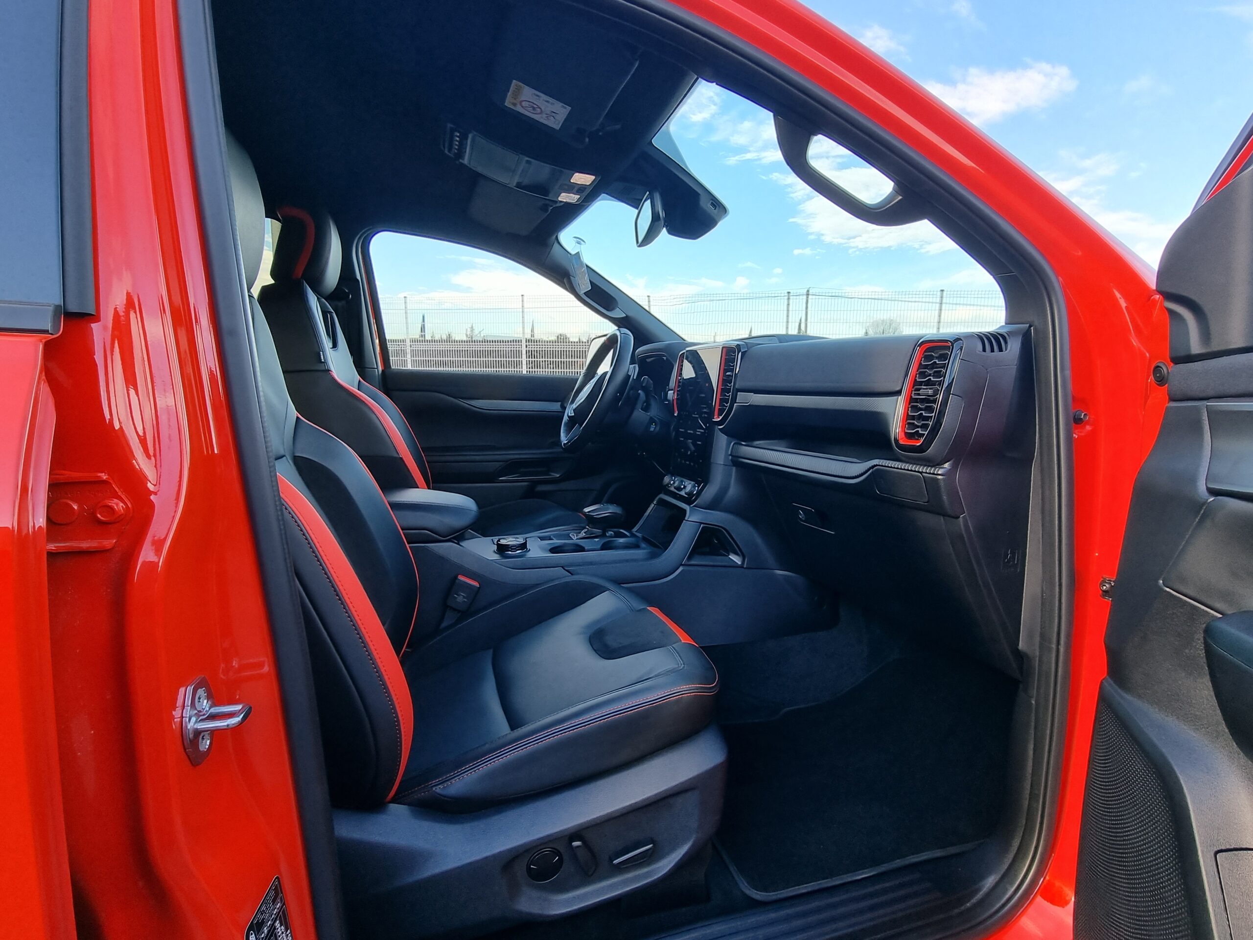 Photo FORD RANGER RAPTOR 3.0L ECOBOOST V6 292CV 2023
