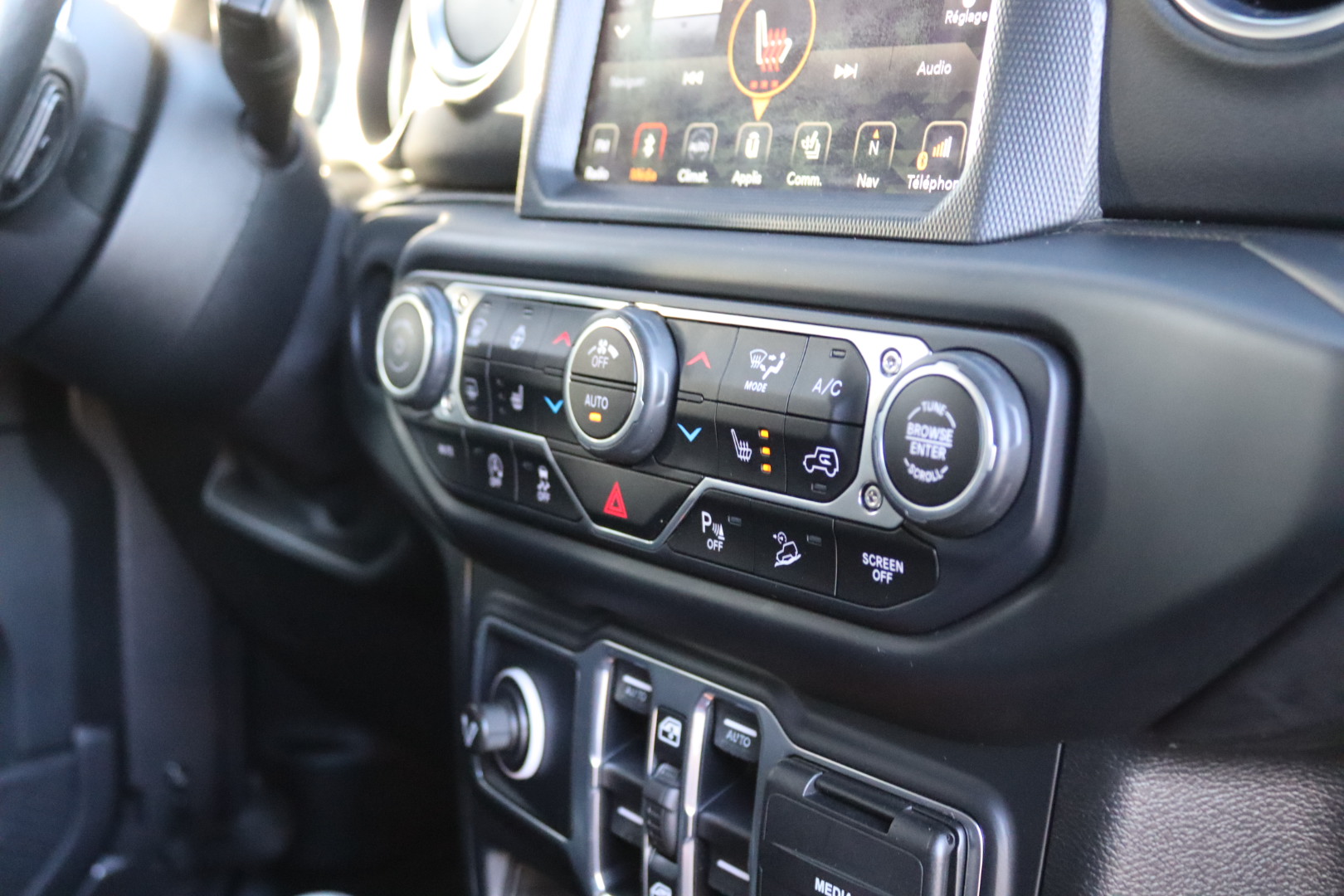 Photo JEEP WRANGLER JL UNLIMITED 2.2  MULTIJET 200CH OVERLAND ATTELAGE/TOP IN TOP