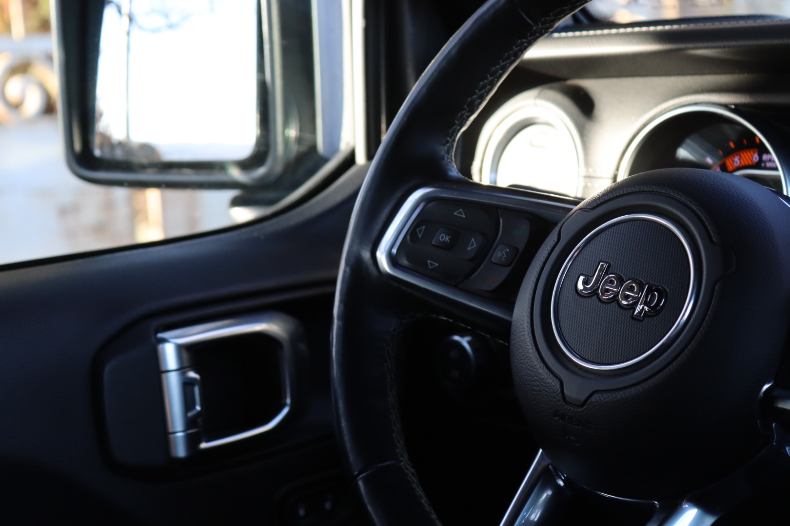 Photo JEEP WRANGLER JL UNLIMITED 2.2  MULTIJET 200CH OVERLAND ATTELAGE/TOP IN TOP