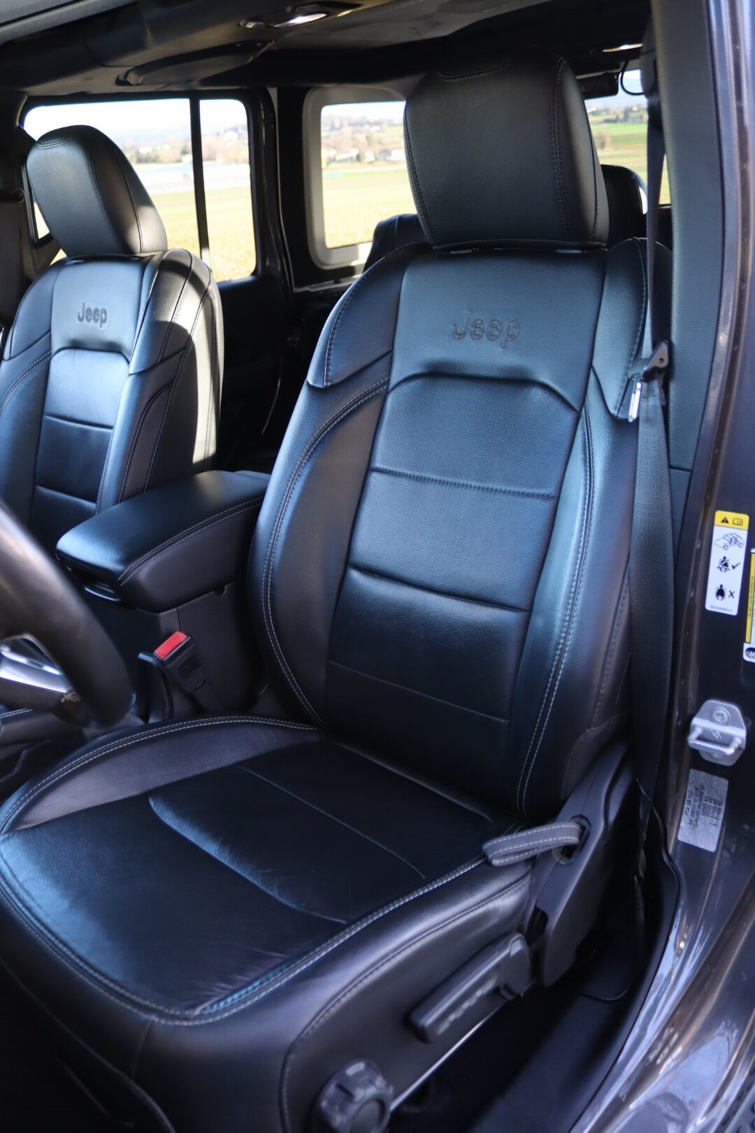 Photo JEEP WRANGLER JL UNLIMITED 2.2  MULTIJET 200CH OVERLAND ATTELAGE/TOP IN TOP