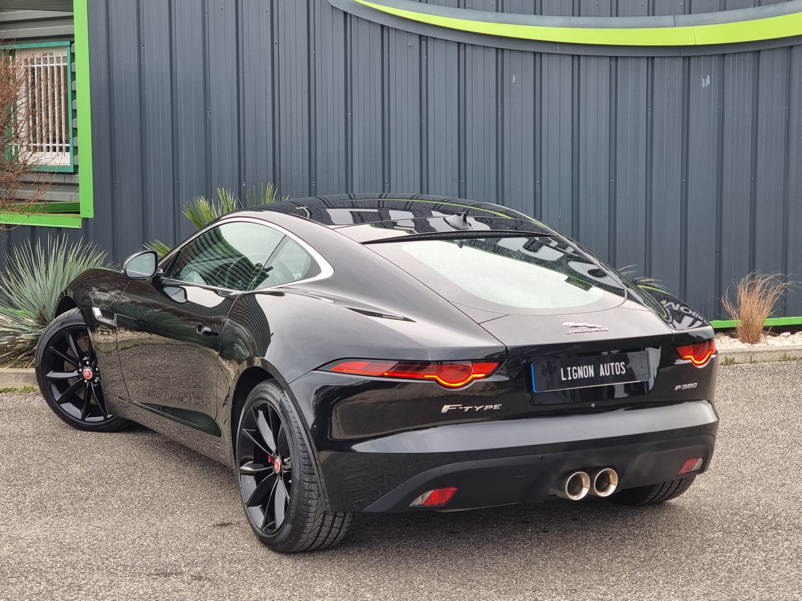 Photo JAGUAR F-TYPE COUPÉ P380 ch BVA8