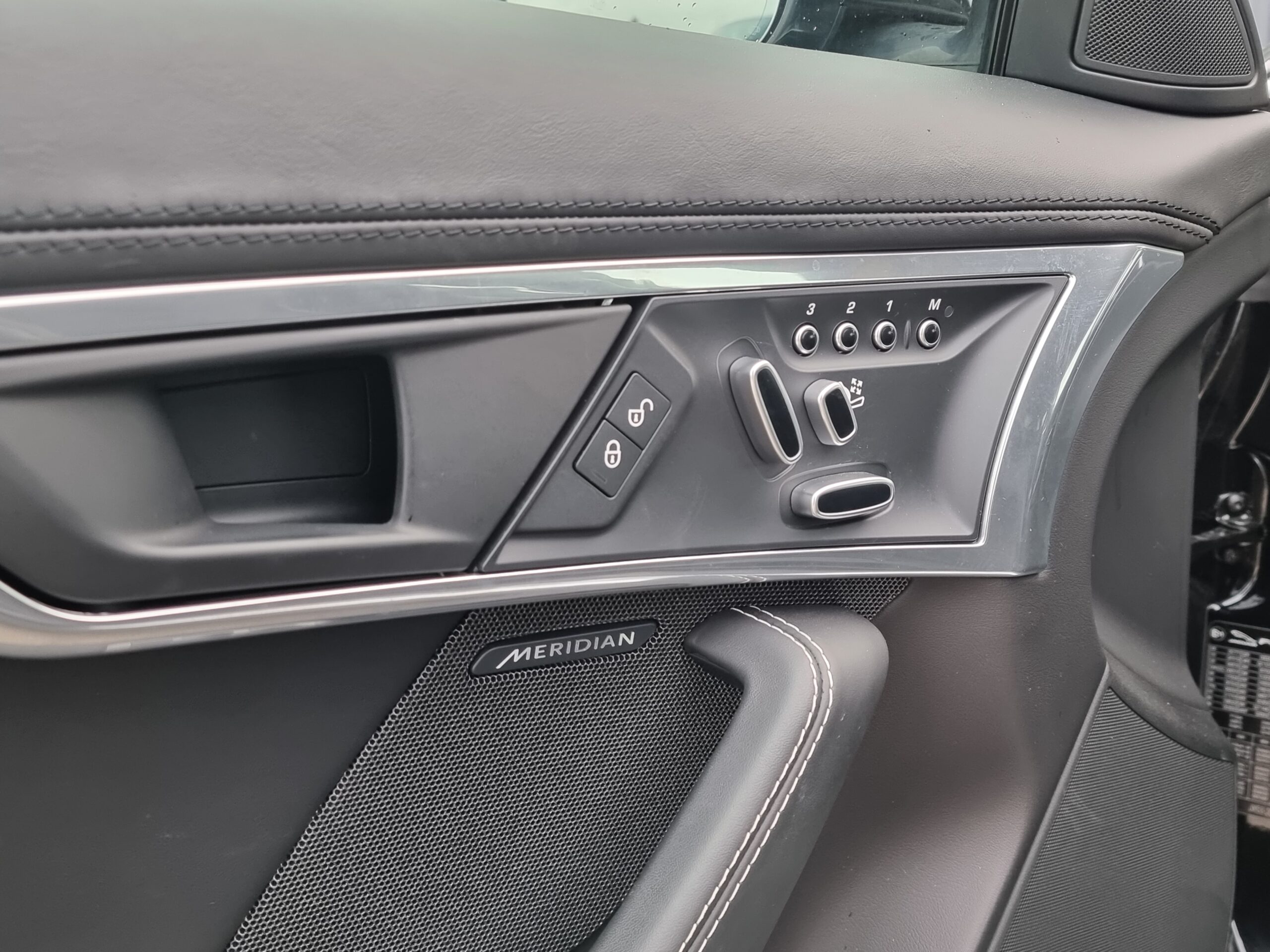 Photo JAGUAR F-TYPE COUPÉ P380 ch BVA8