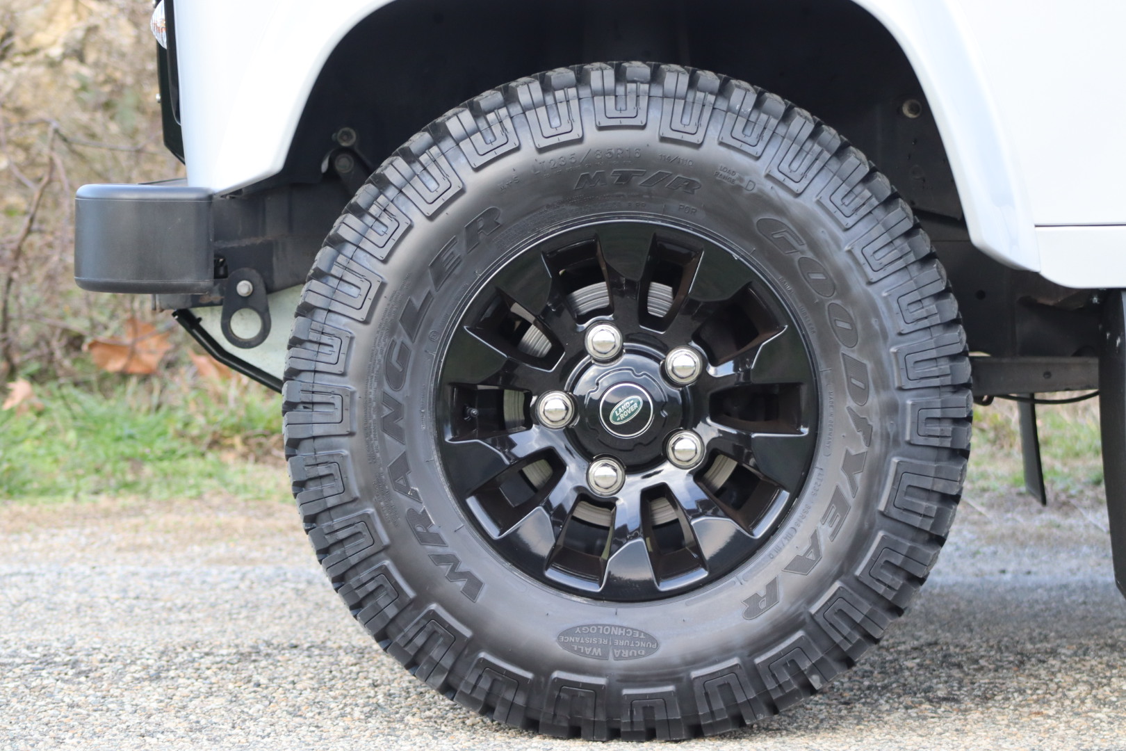 Photo LAND ROVER DEFENDER 90 TD4 2.2 SW 4 PLACES