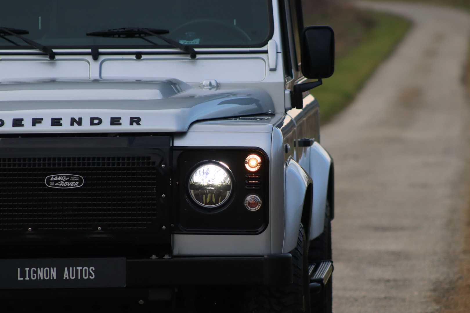 Photo LAND ROVER DEFENDER 90 TD4 2.2 SW 4 PLACES