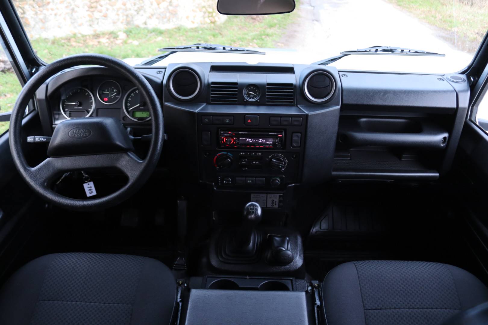 Photo LAND ROVER DEFENDER 90 TD4 2.2 SW 4 PLACES