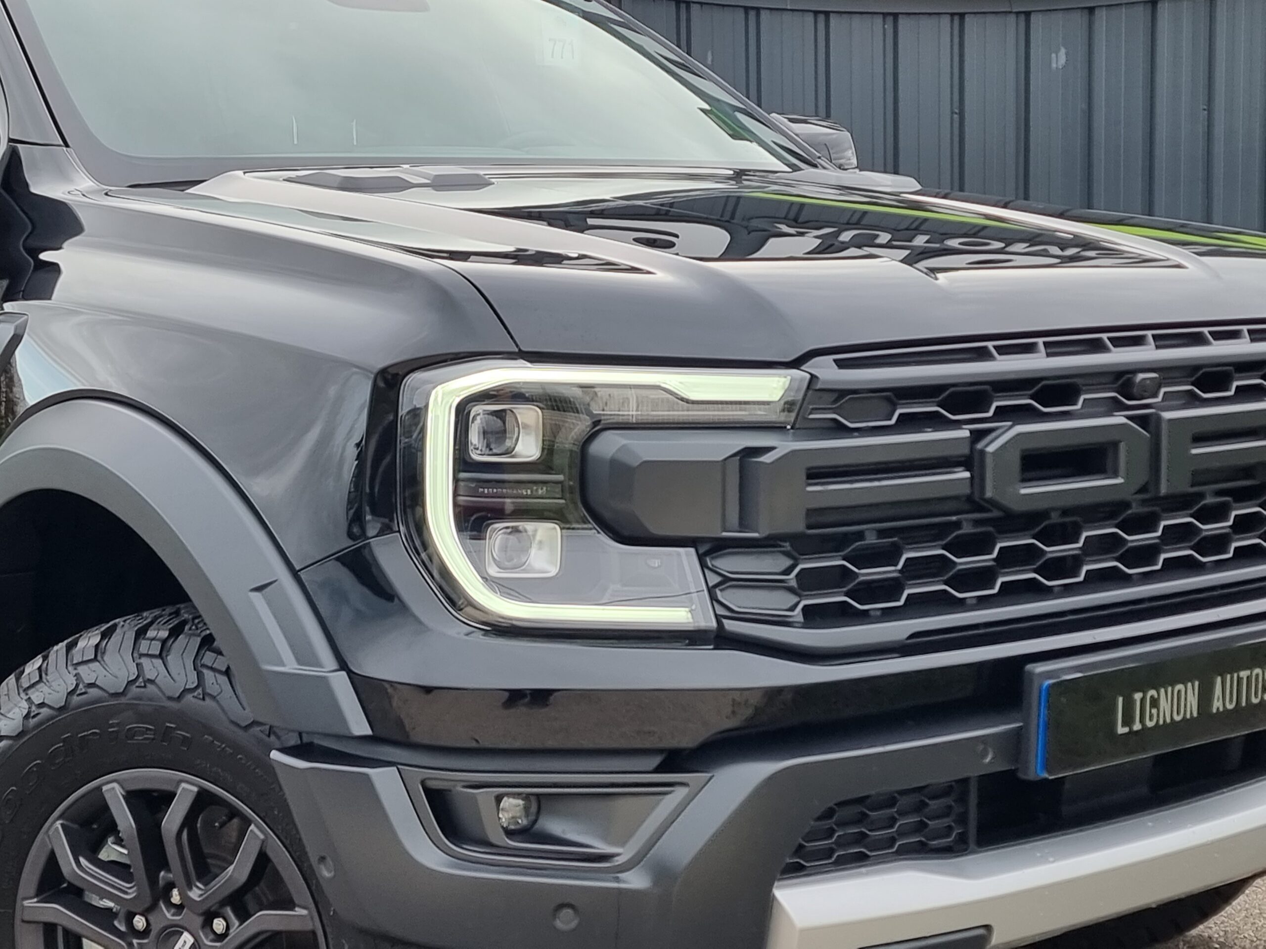 Photo FORD RANGER RAPTOR 3.0L ECOBOOST V6 292CV PAS DE MALUS