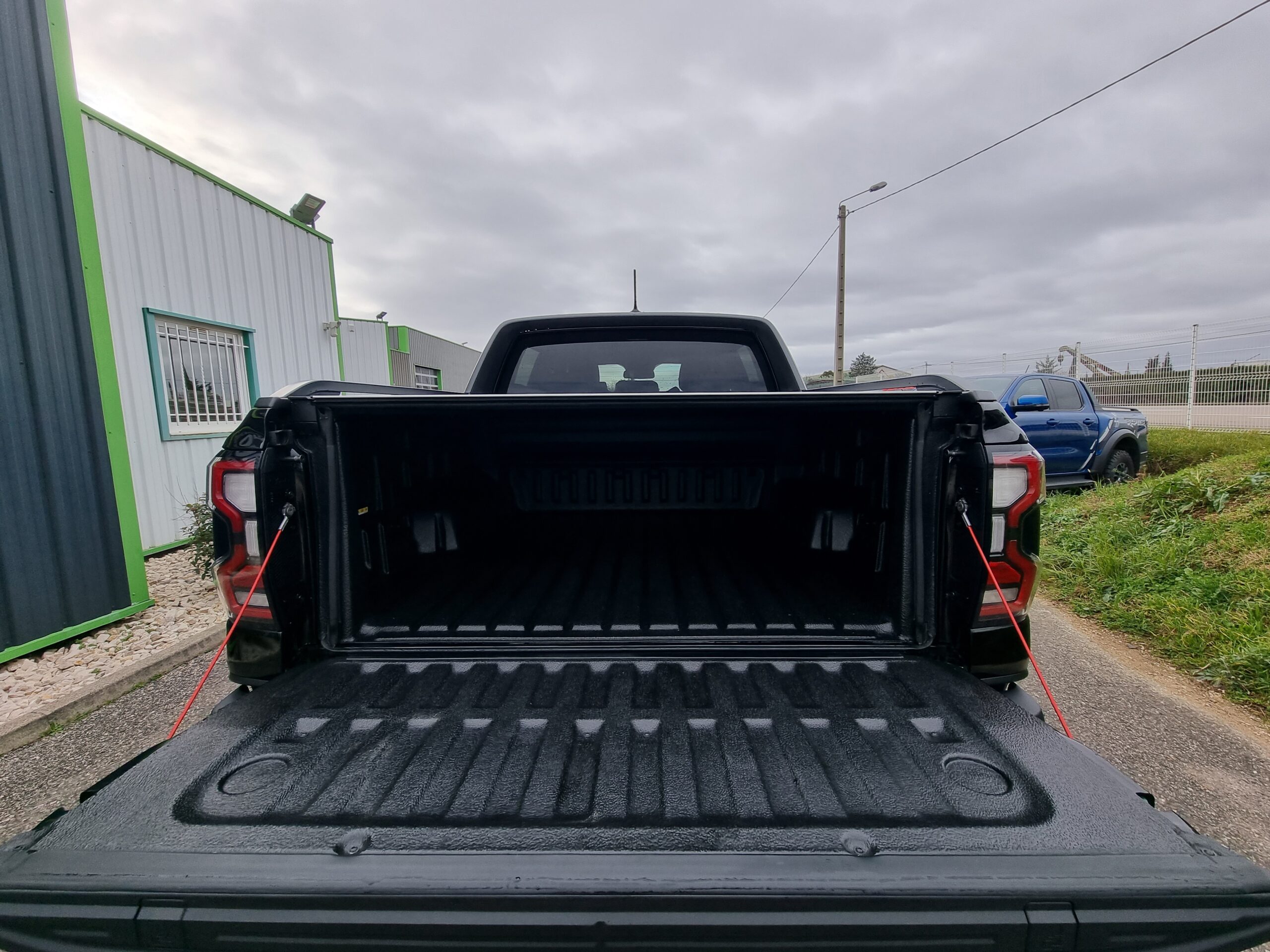 Photo FORD RANGER RAPTOR 3.0L ECOBOOST V6 292CV PAS DE MALUS