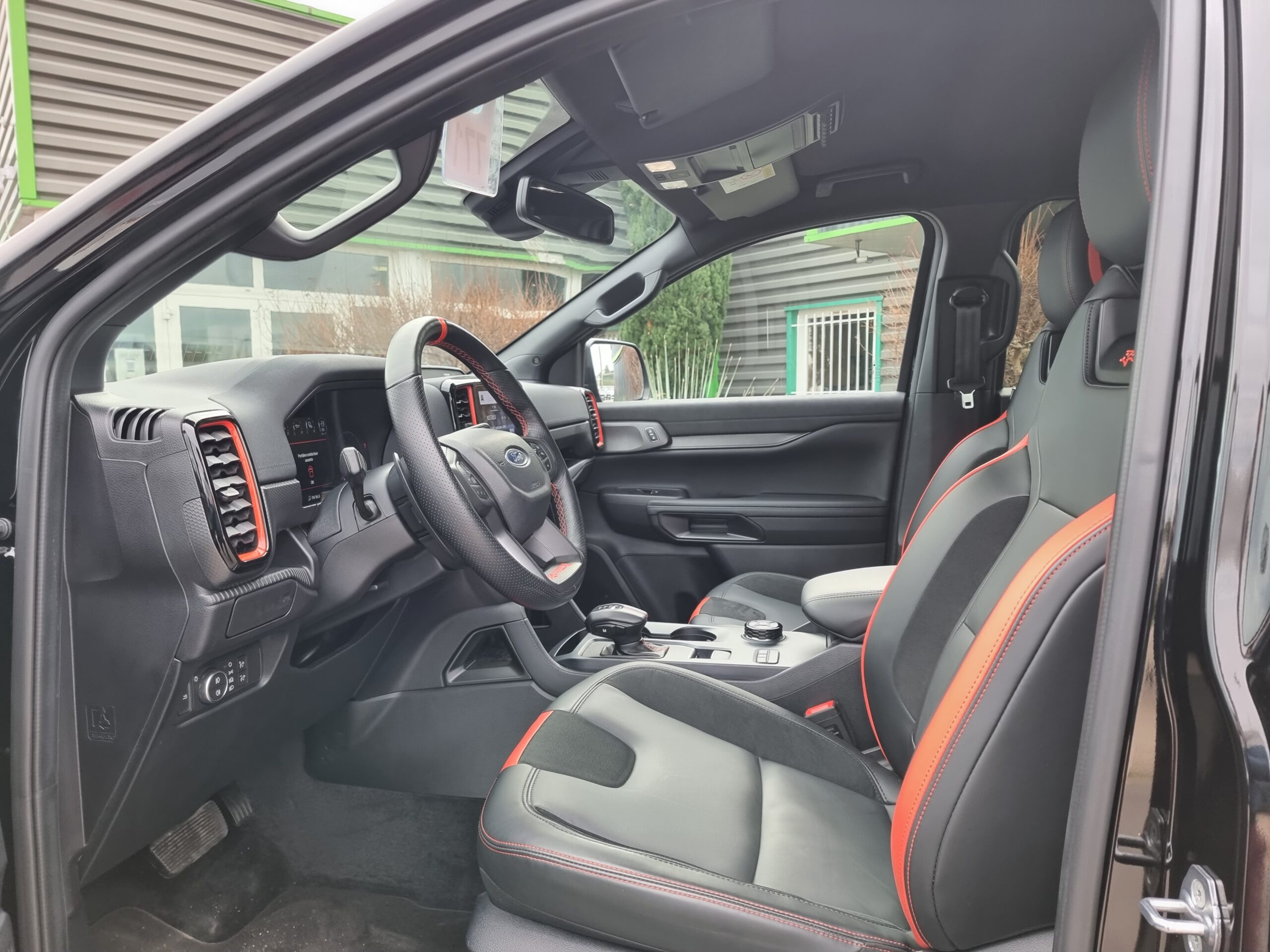 Photo FORD RANGER RAPTOR 3.0L ECOBOOST V6 292CV PAS DE MALUS