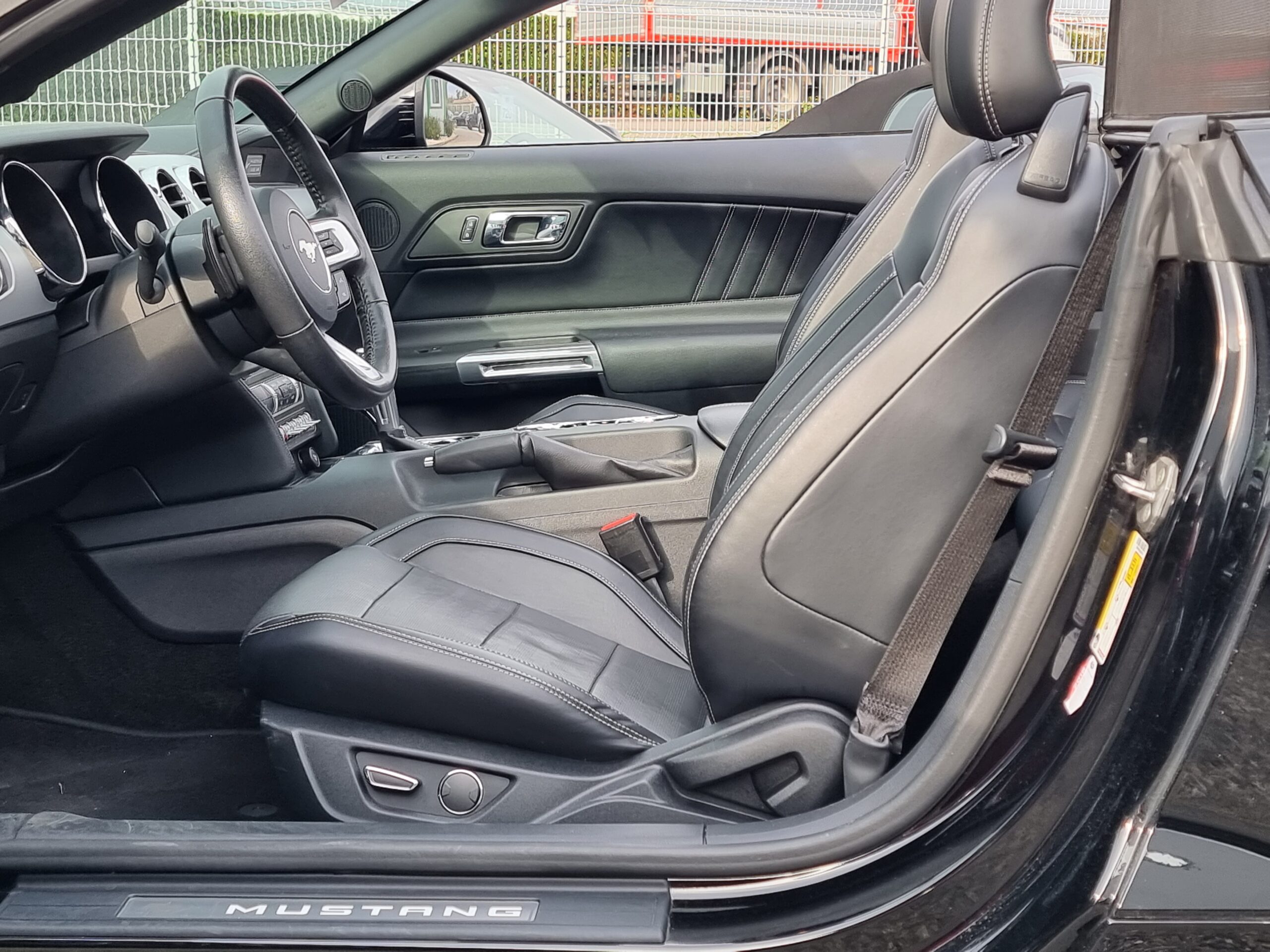 Photo Ford Mustang V8 Cabriolet Gt 420ch Bva