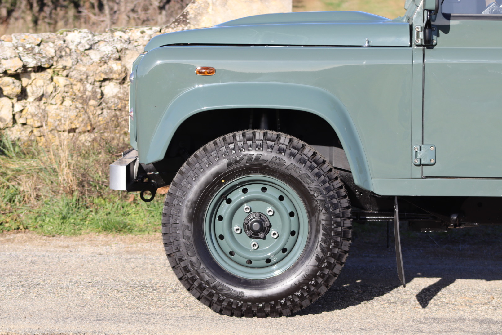 Photo LAND ROVER DEFENDER TD4 2.4 SW 4 PLACES