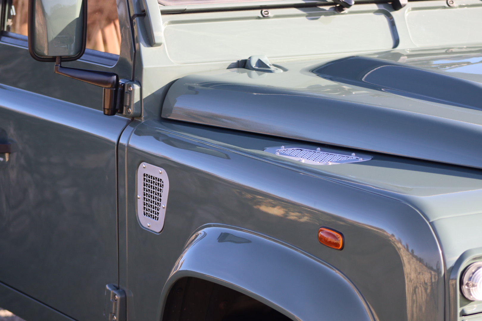 Photo LAND ROVER DEFENDER TD4 2.4 SW 4 PLACES