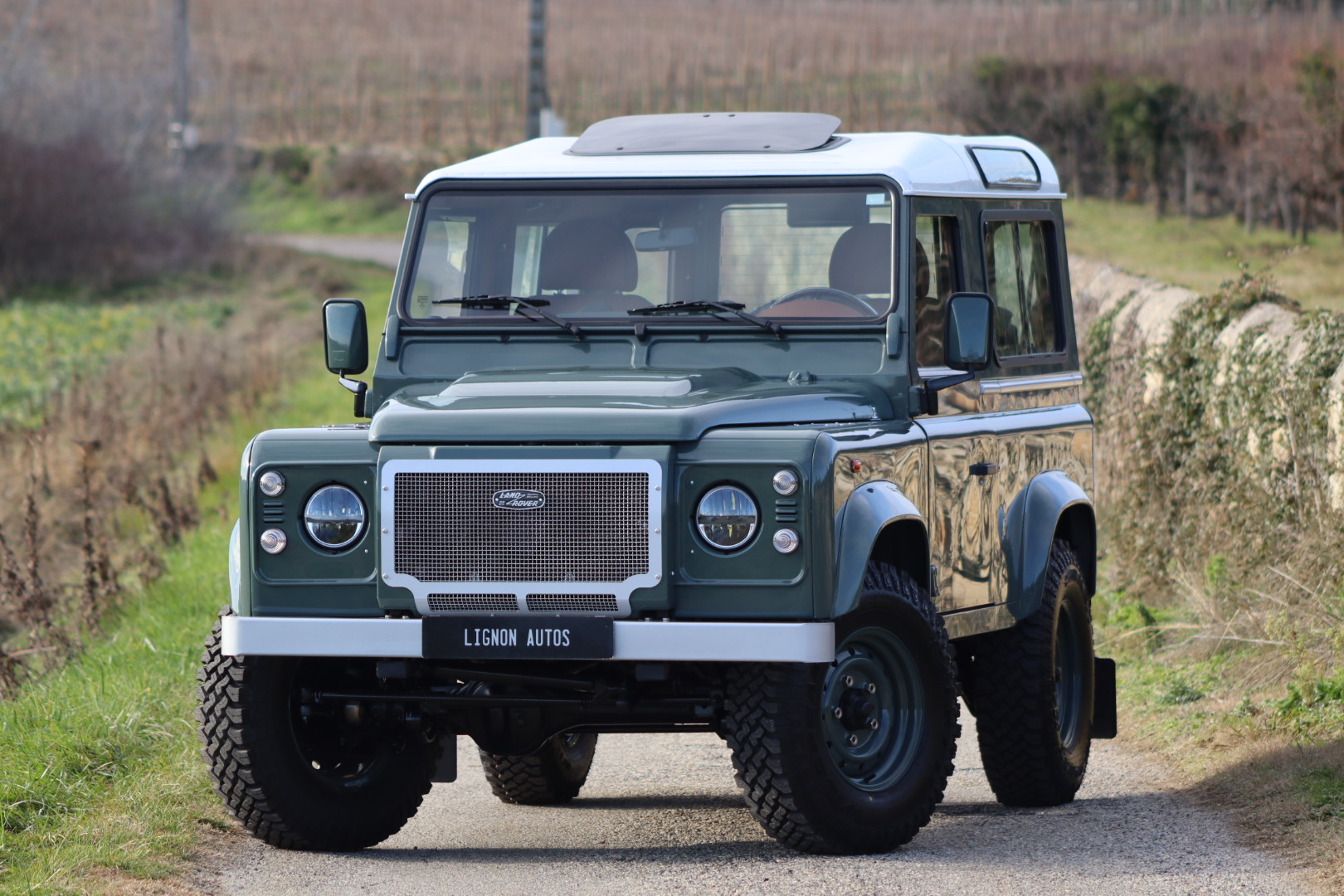 Photo LAND ROVER DEFENDER TD4 2.4 SW 4 PLACES