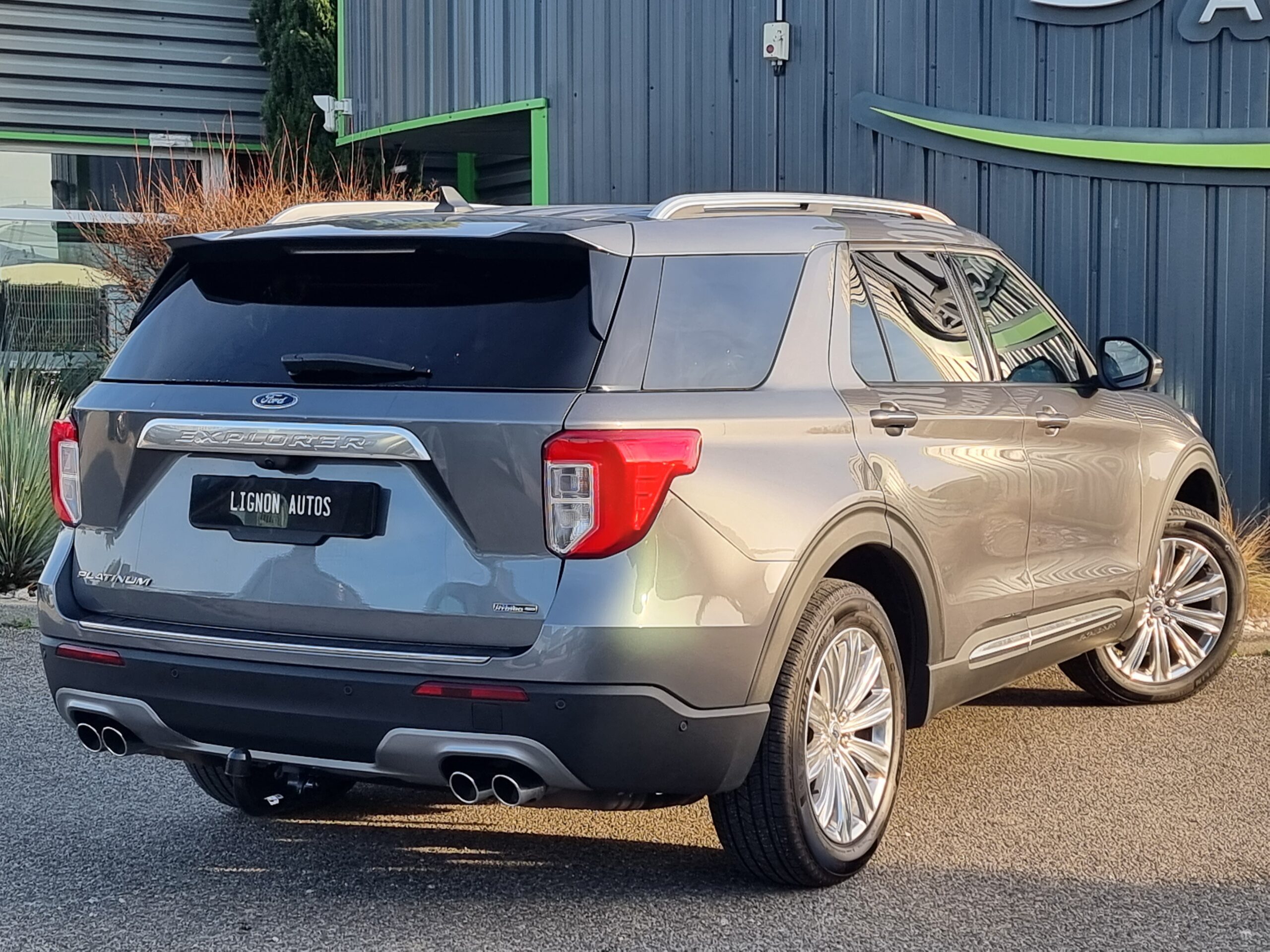 Photo FORD EXPLORER 3.0 ECOBOOST 457ch Parallel PHEV Platinum i-AWD BVA10