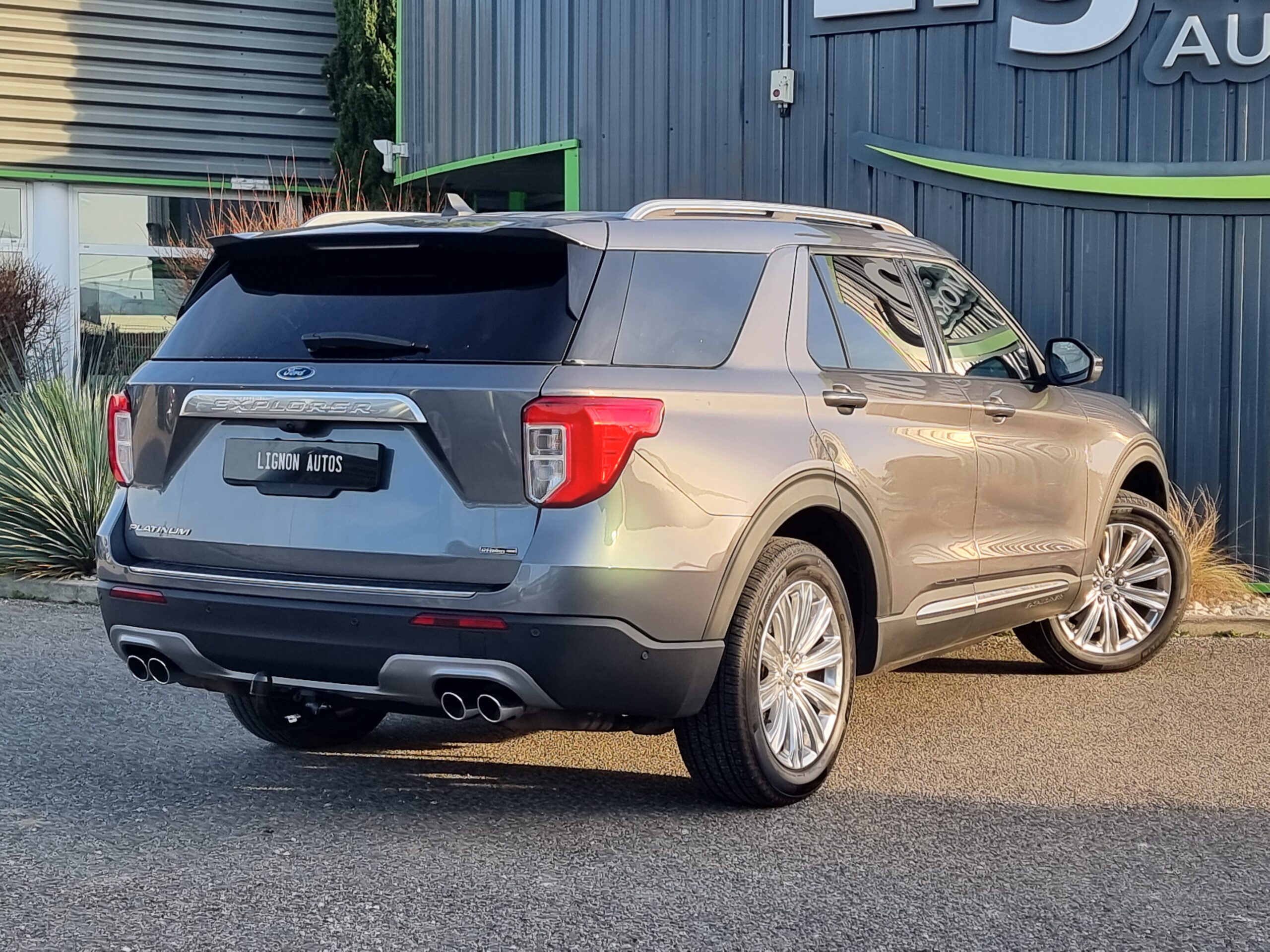 Photo FORD EXPLORER 3.0 ECOBOOST 457ch Parallel PHEV Platinum i-AWD BVA10
