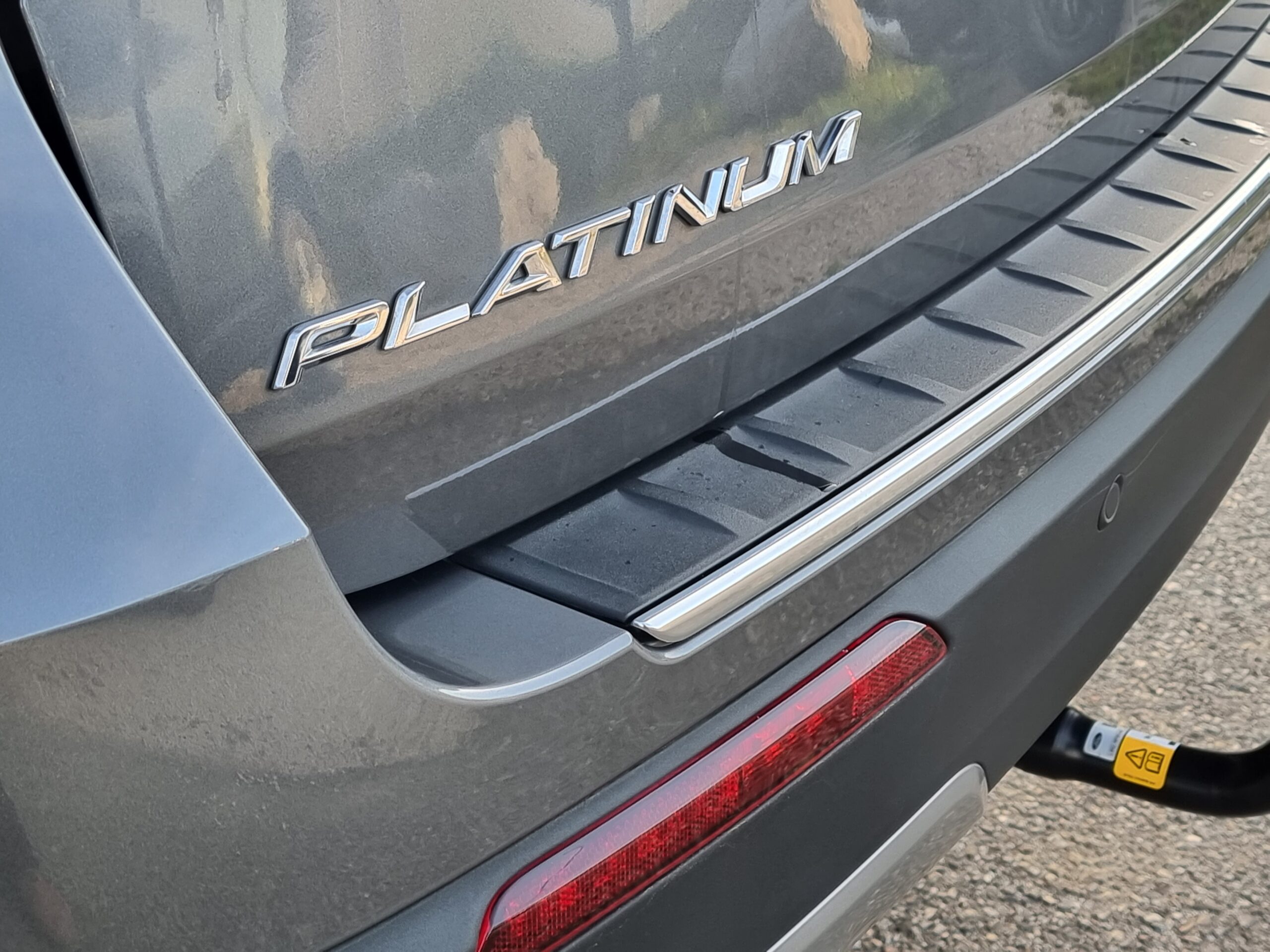 Photo FORD EXPLORER 3.0 ECOBOOST 457ch Parallel PHEV Platinum i-AWD BVA10