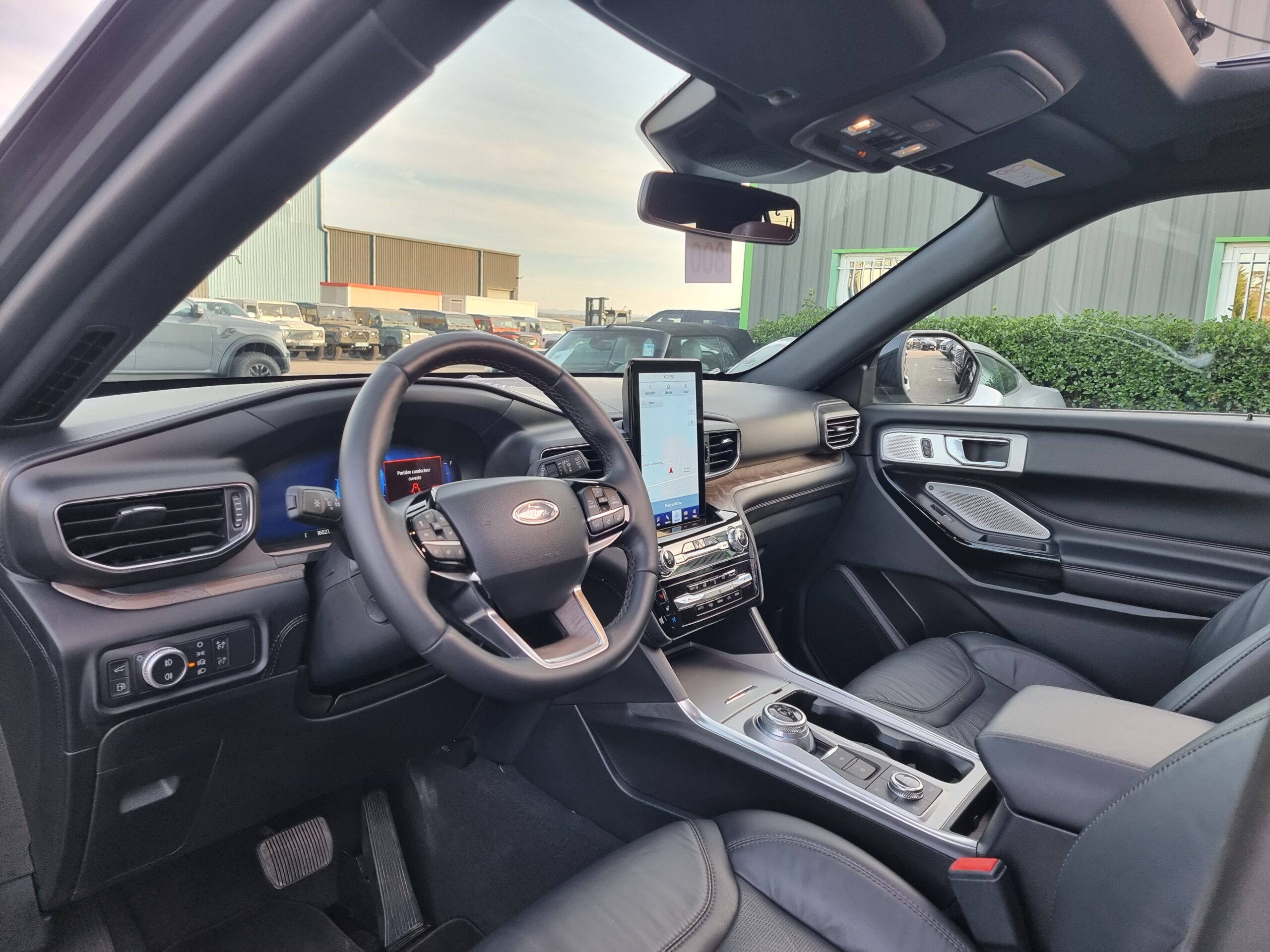 Photo FORD EXPLORER 3.0 ECOBOOST 457ch Parallel PHEV Platinum i-AWD BVA10