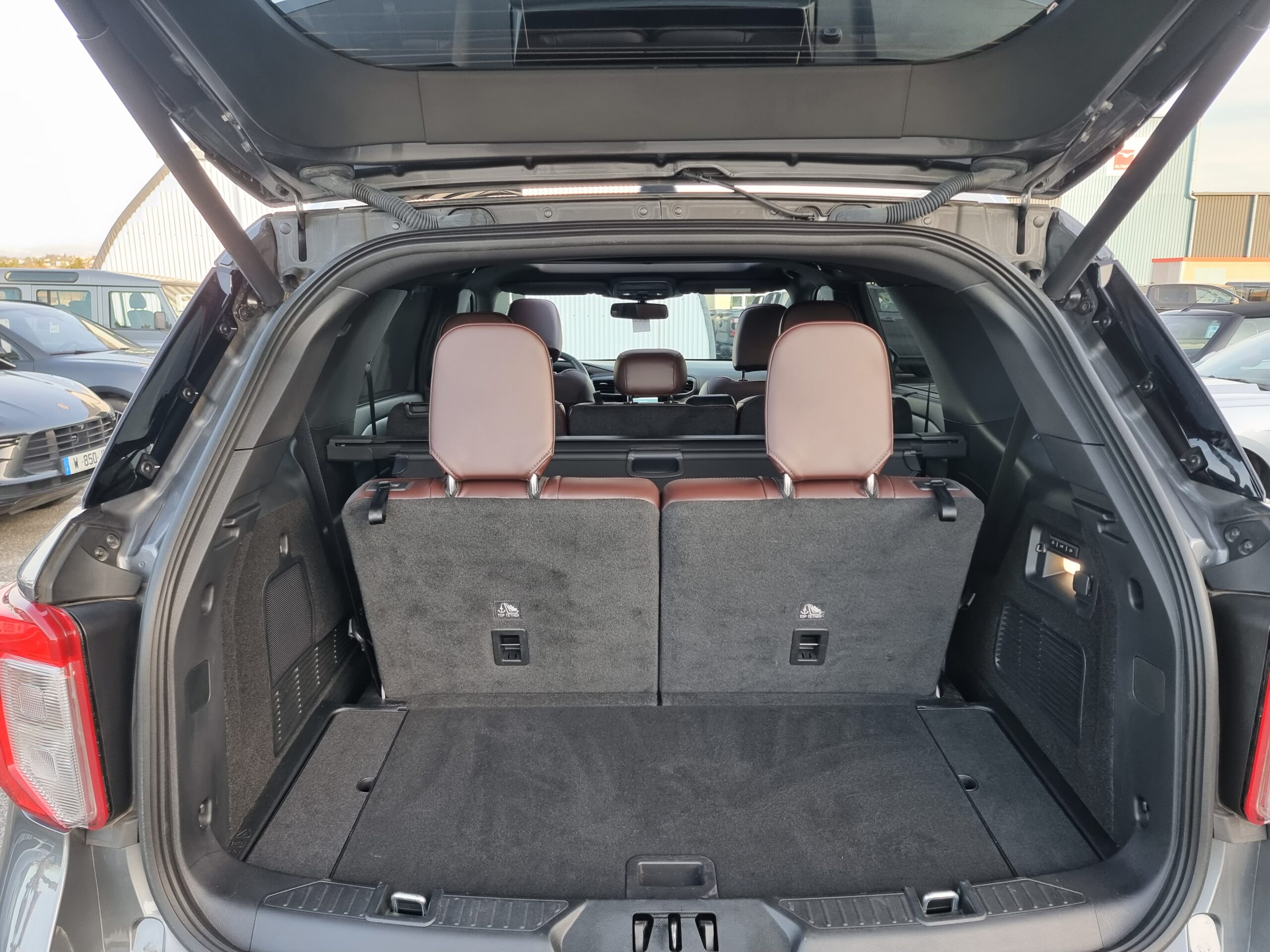 Photo FORD EXPLORER 3.0 ECOBOOST 457ch Parallel PHEV Platinum i-AWD BVA10