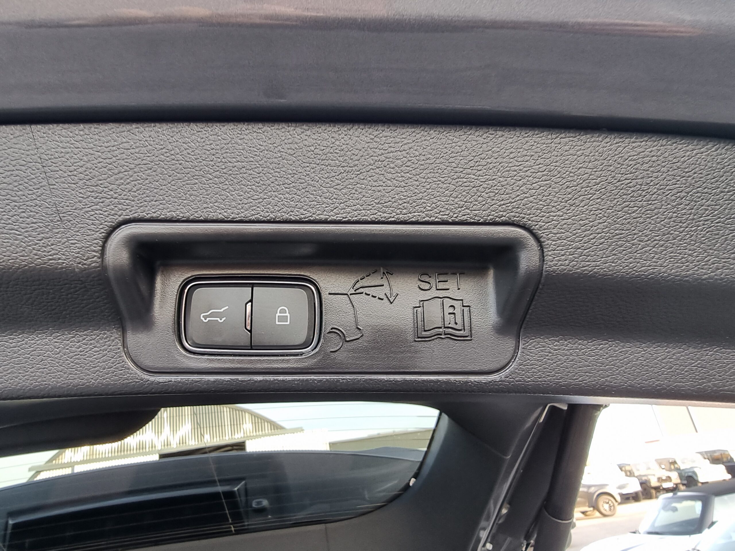 Photo FORD EXPLORER 3.0 ECOBOOST 457ch Parallel PHEV Platinum i-AWD BVA10