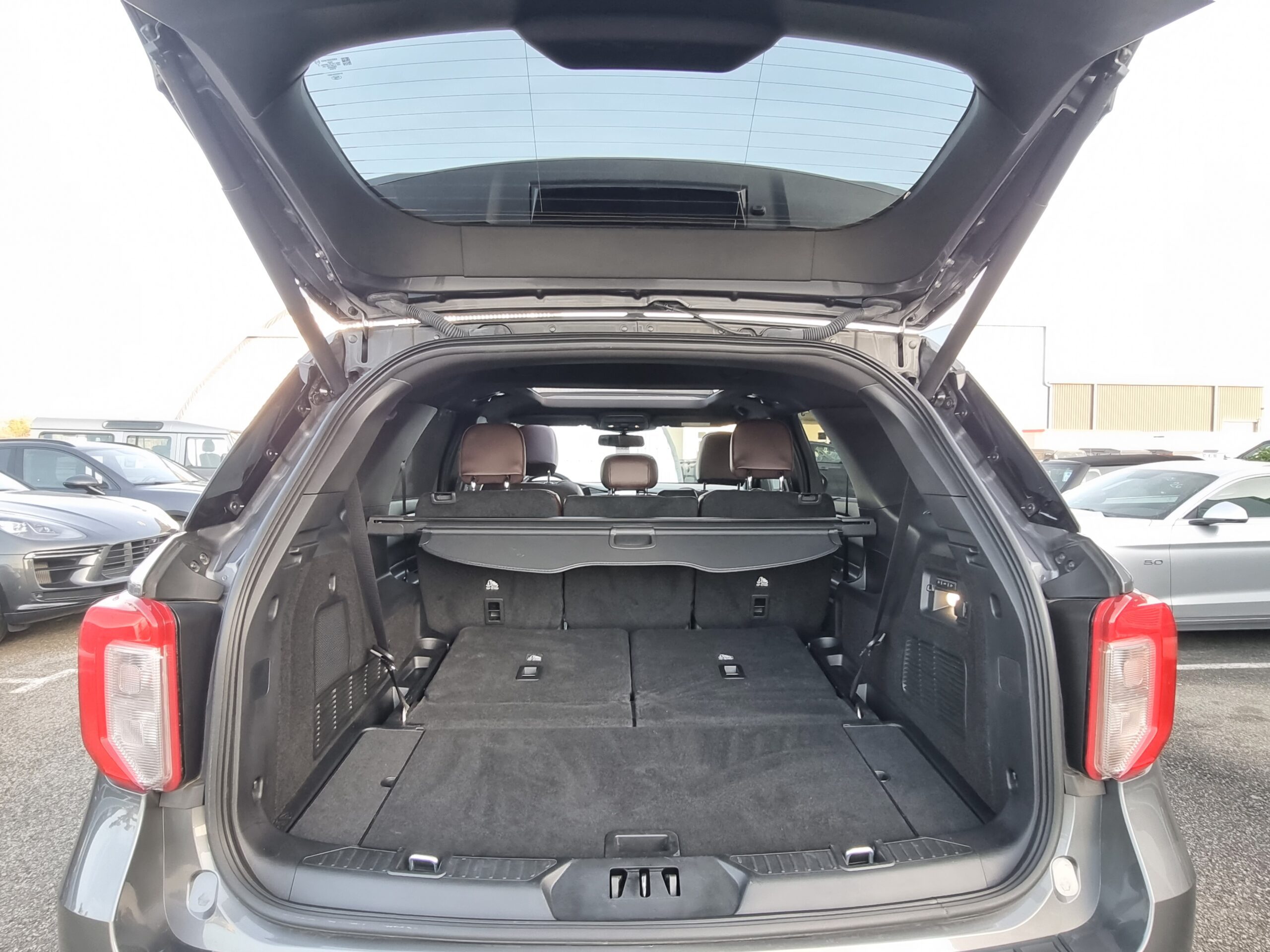Photo FORD EXPLORER 3.0 ECOBOOST 457ch Parallel PHEV Platinum i-AWD BVA10