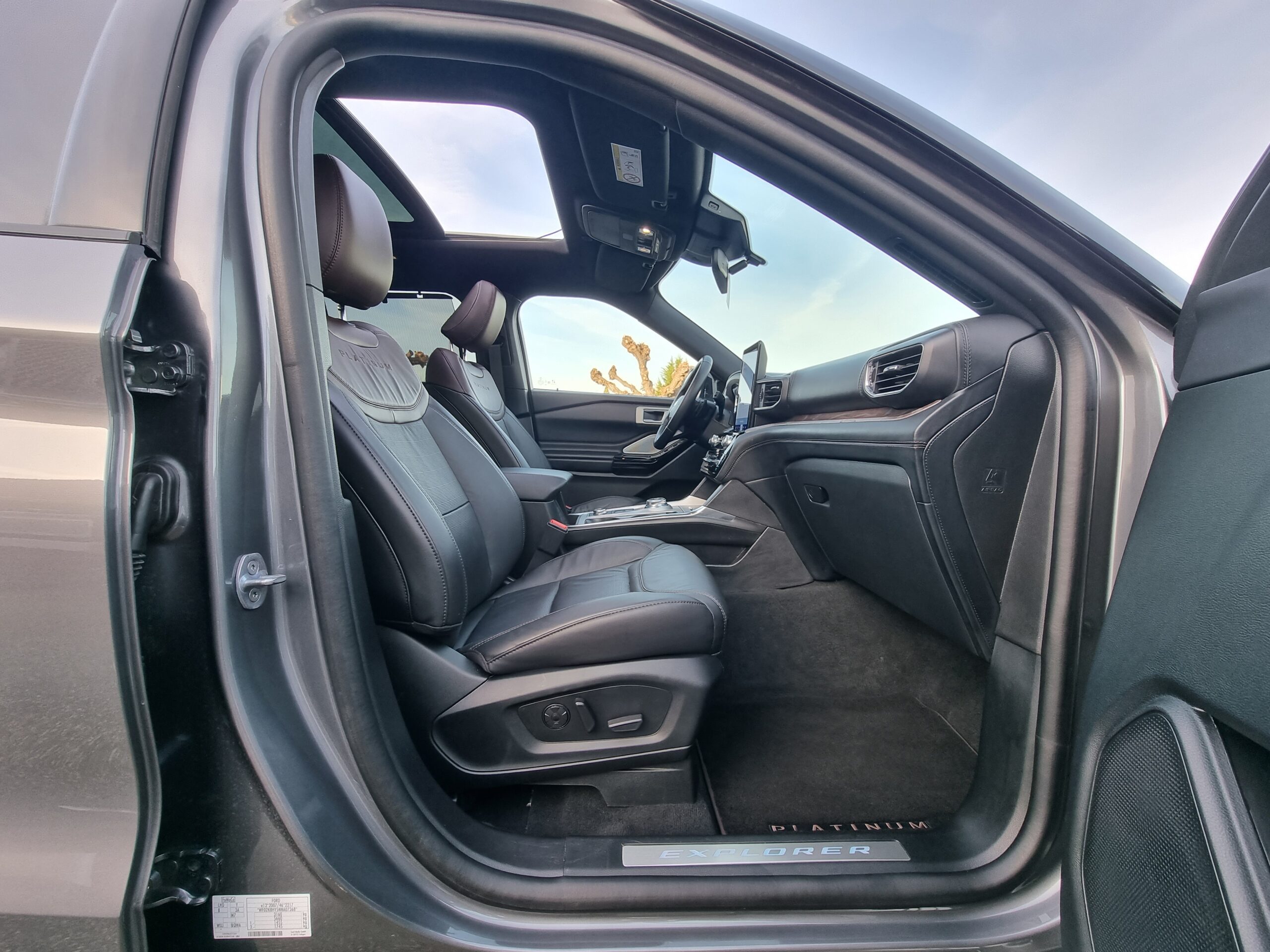 Photo FORD EXPLORER 3.0 ECOBOOST 457ch Parallel PHEV Platinum i-AWD BVA10