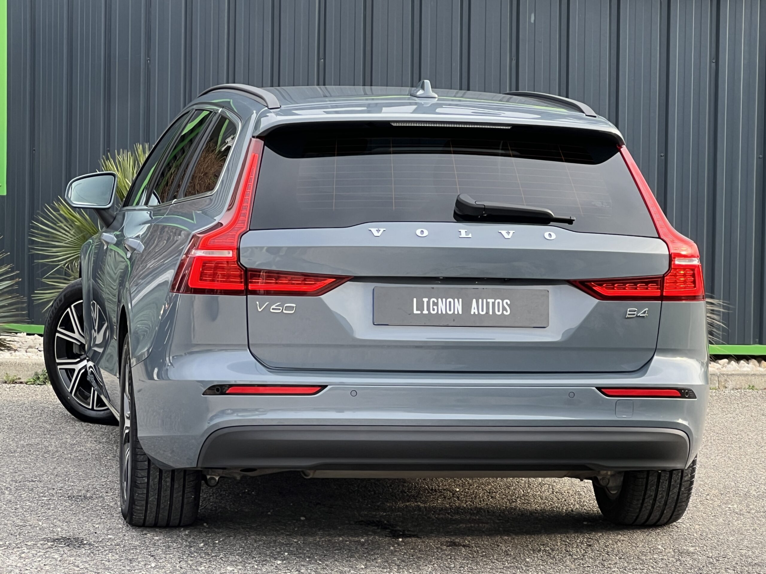 Photo VOLVO V60 B4 197 CH GEARTRONIC 8 Inscription