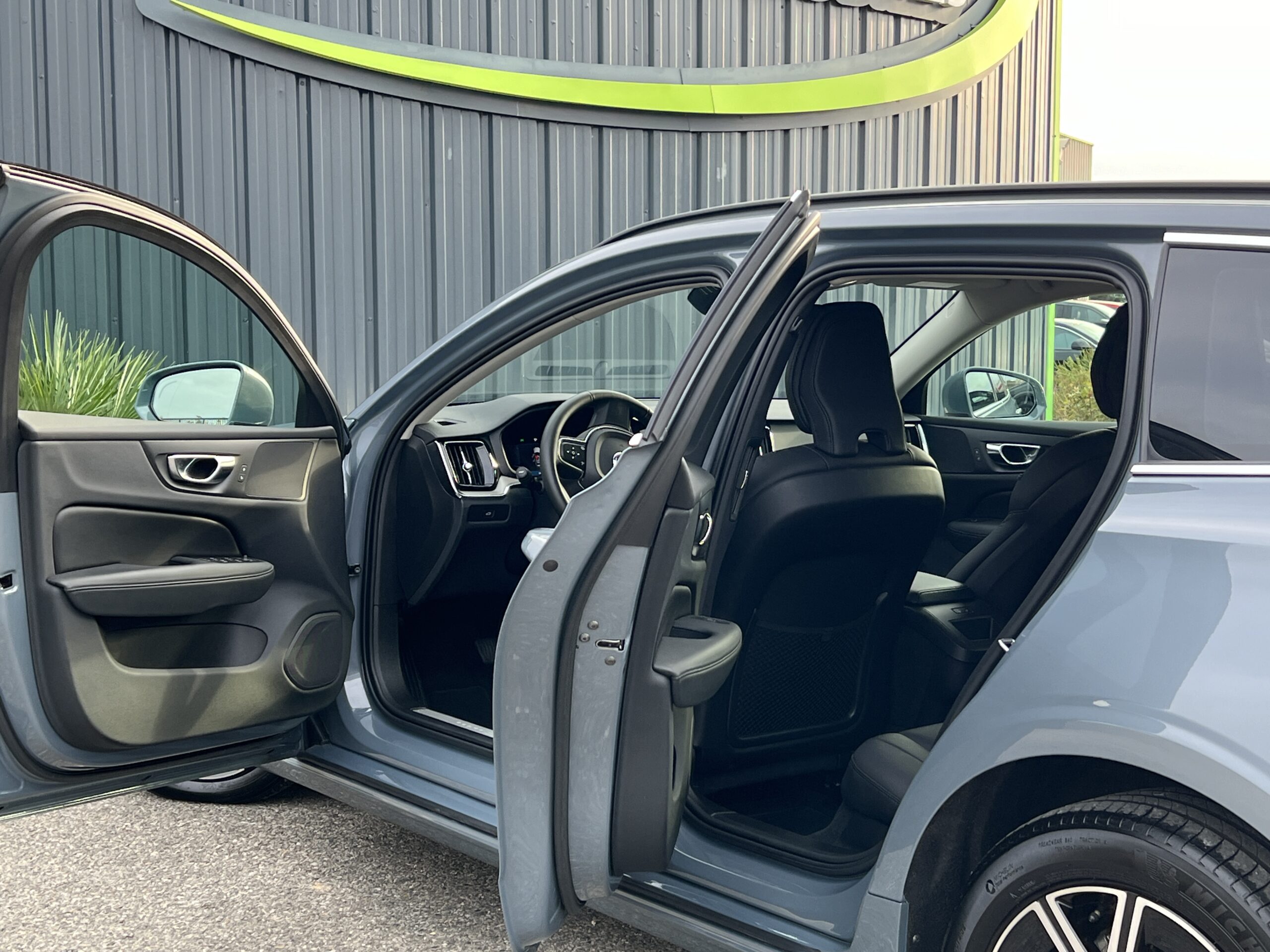 Photo VOLVO V60 B4 197 CH GEARTRONIC 8 Inscription