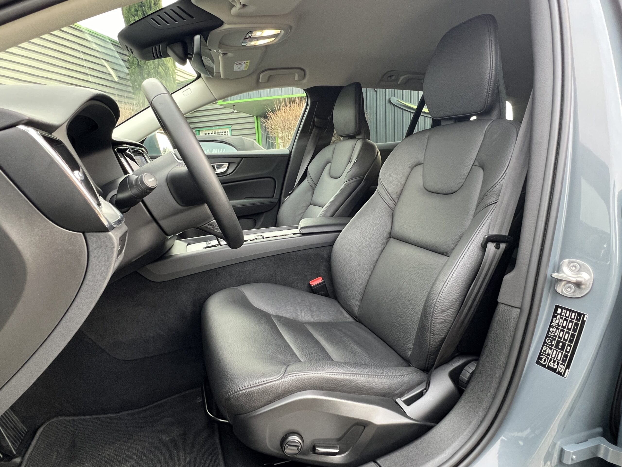 Photo VOLVO V60 B4 197 CH GEARTRONIC 8 Inscription