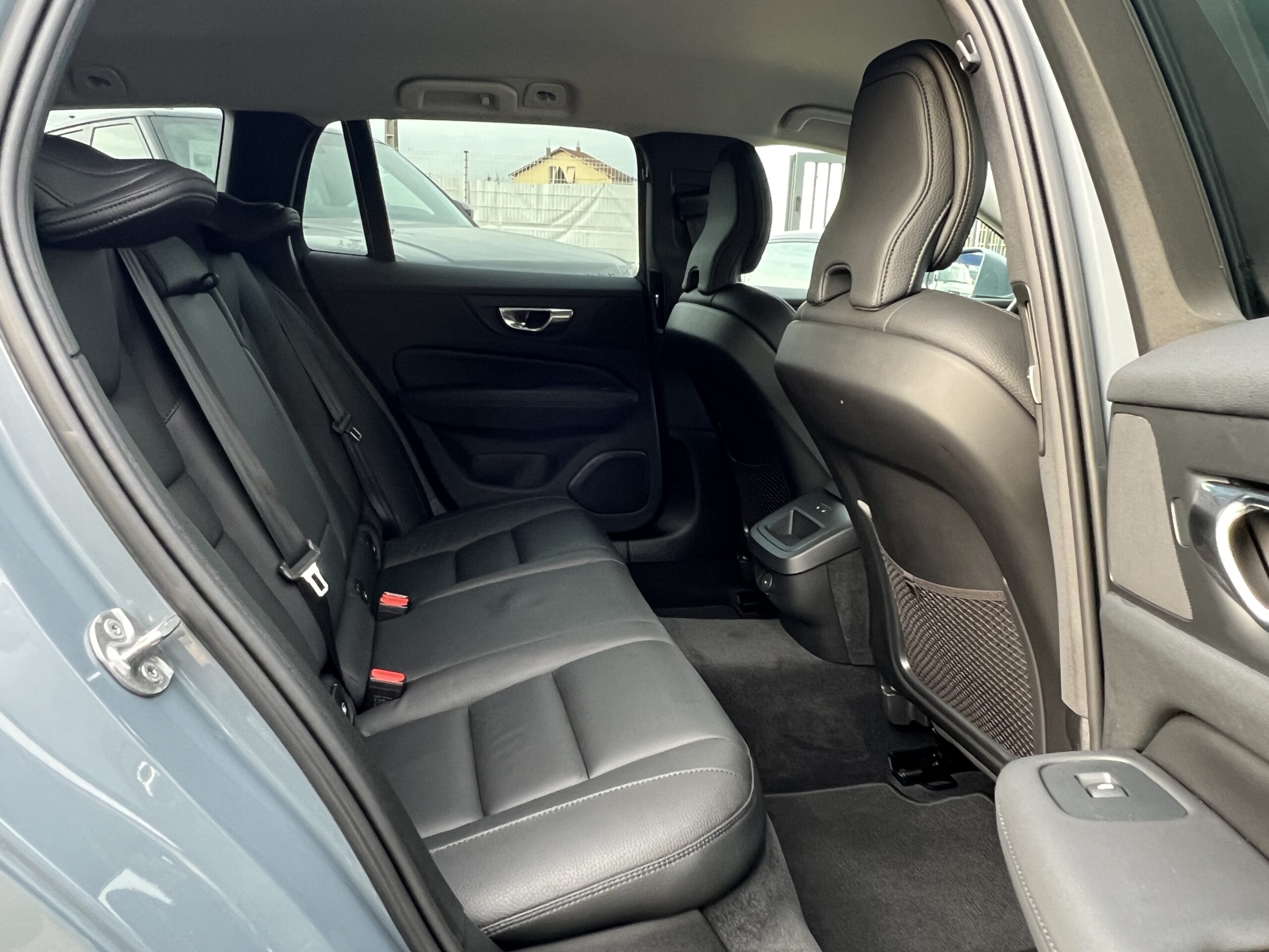 Photo VOLVO V60 B4 197 CH GEARTRONIC 8 Inscription