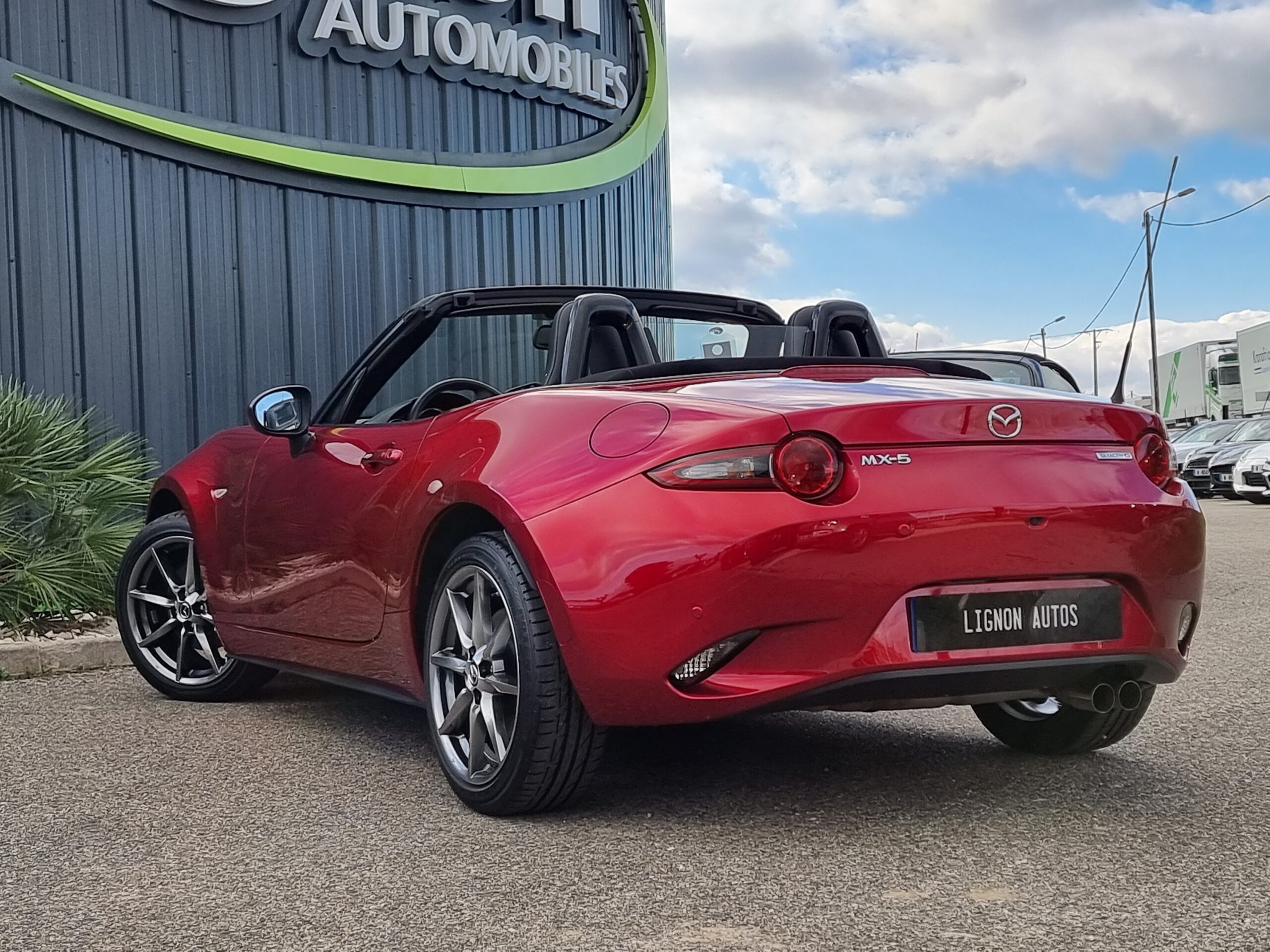 Photo MAZDA MX-5 Roadster Skyaktiv 2.0l 184ch Selection avec pack sport et pack i-Activsense