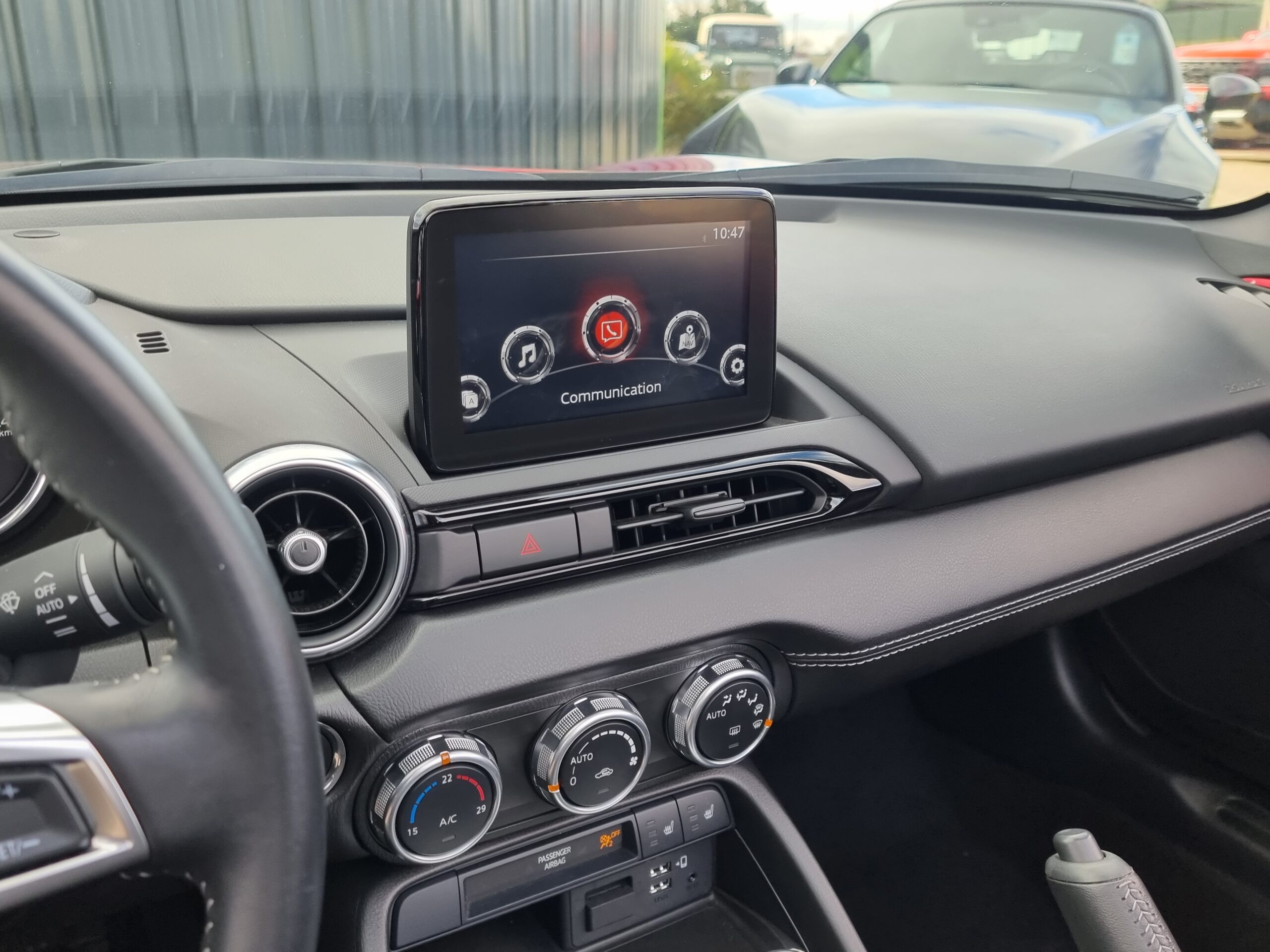 Photo MAZDA MX-5 Roadster Skyaktiv 2.0l 184ch Selection avec pack sport et pack i-Activsense