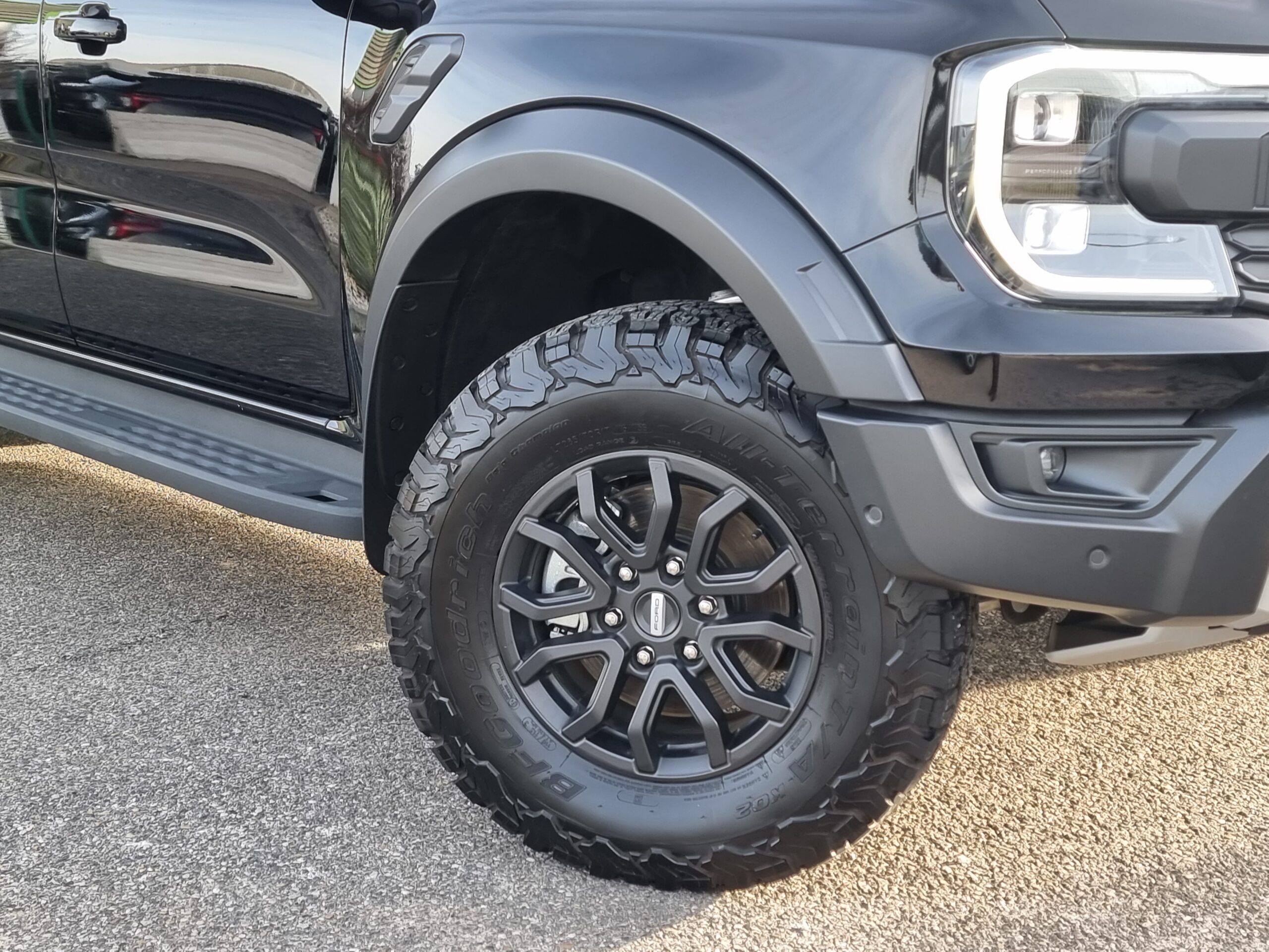 Photo FORD RANGER RAPTOR 3.0L ECOBOOST V6 292CV PAS DE MALUS