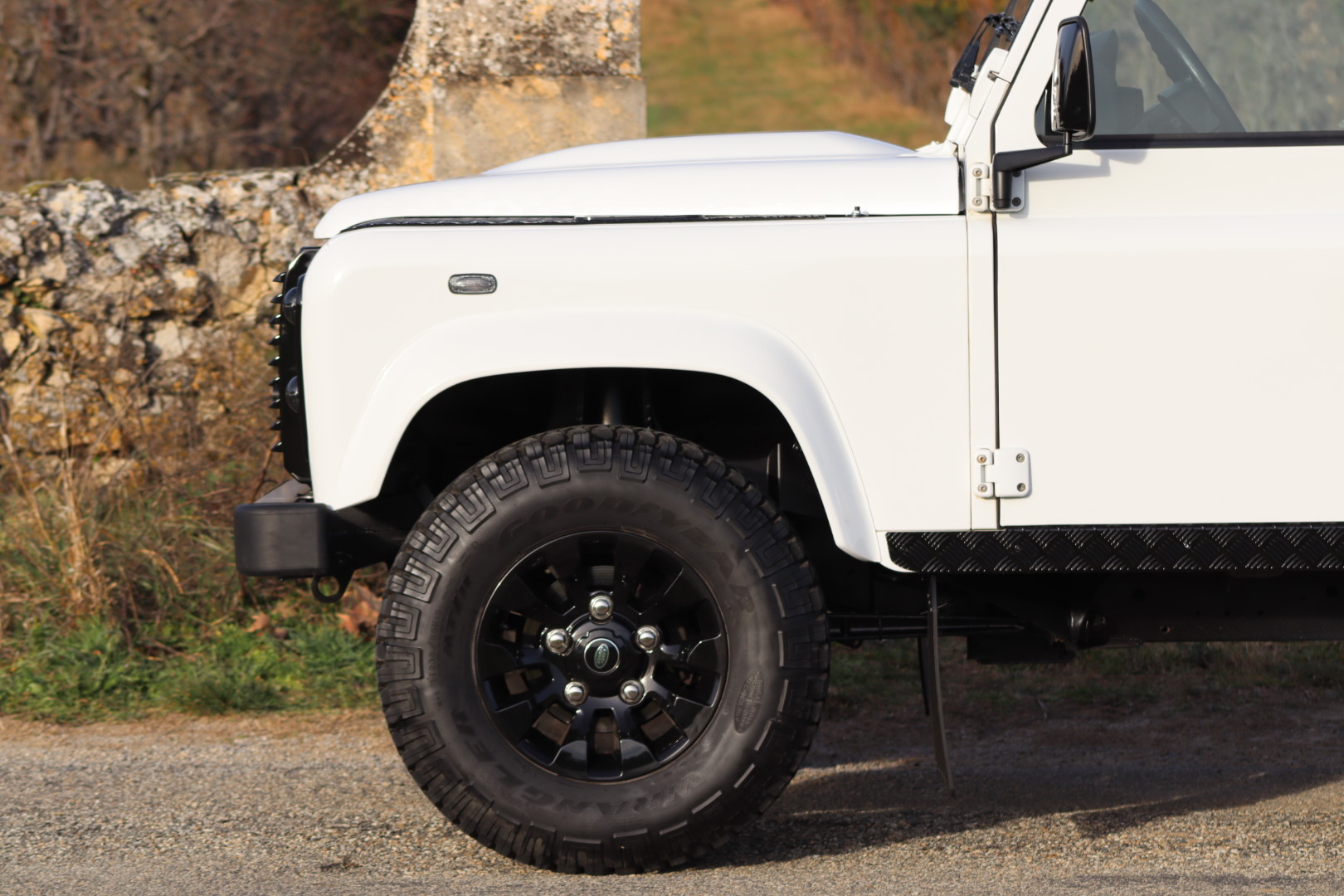 Photo LAND ROVER DEFENDER 90 TD4 2.2L SW 4 PLACES