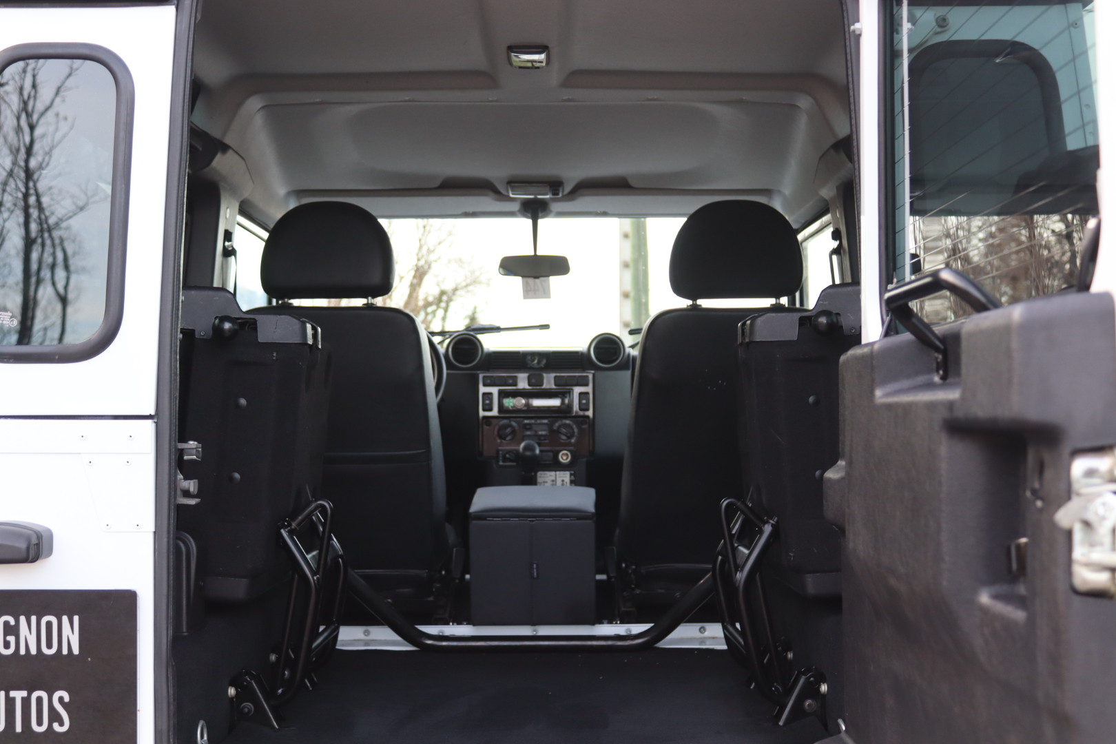 Photo LAND ROVER DEFENDER 90 TD4 2.2L SW 4 PLACES