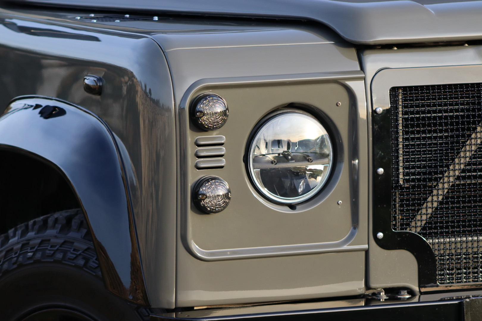 Photo LAND ROVER DEFENDER 90 TD5 SW 6 PLACES