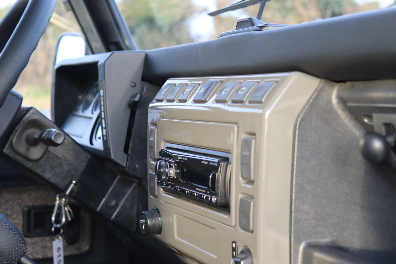 Photo LAND ROVER DEFENDER 90 TD5 SW 6 PLACES