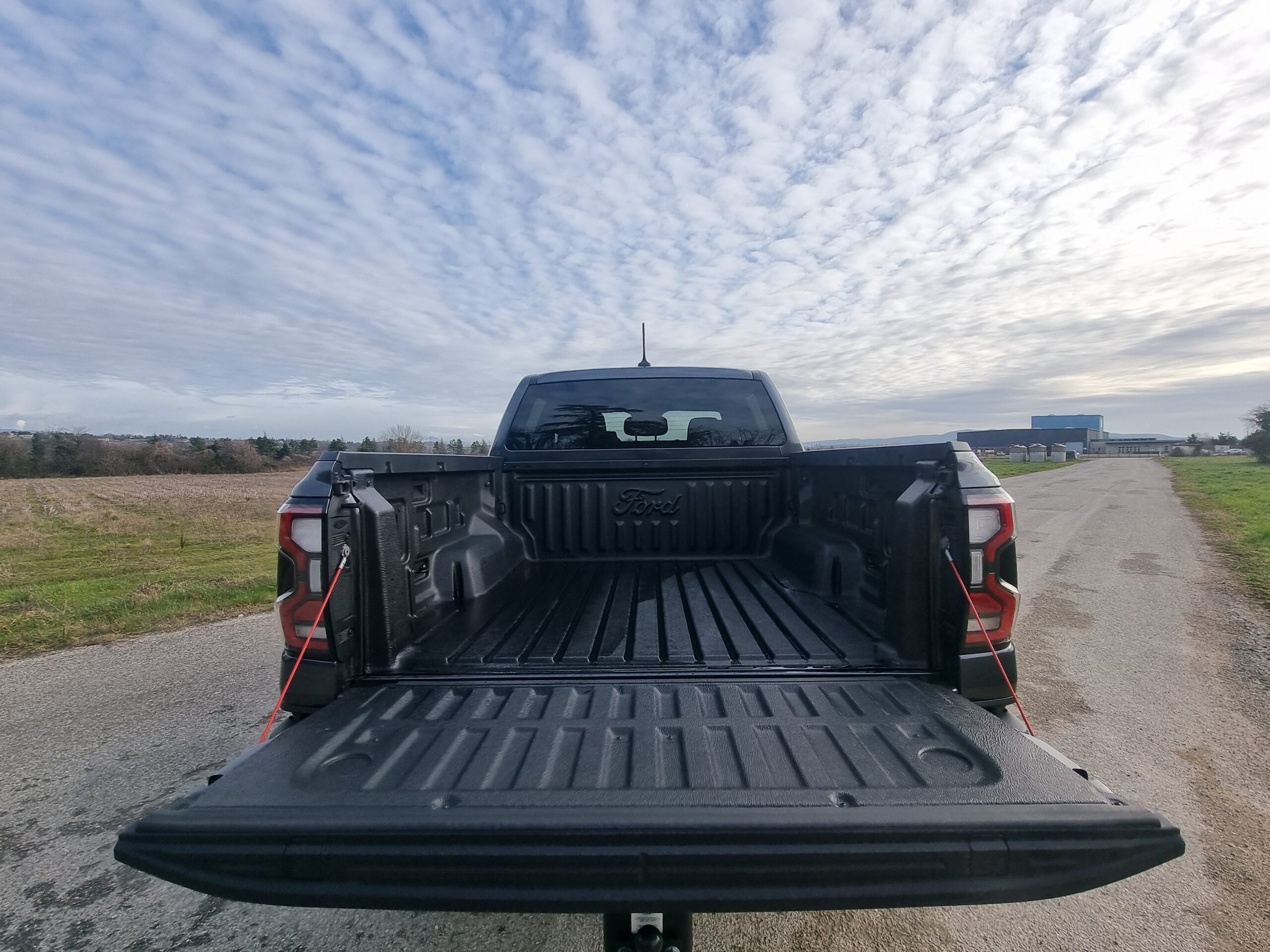 Photo FORD RANGER RAPTOR 3.0L ECOBOOST V6 292CV PAS DE MALUS