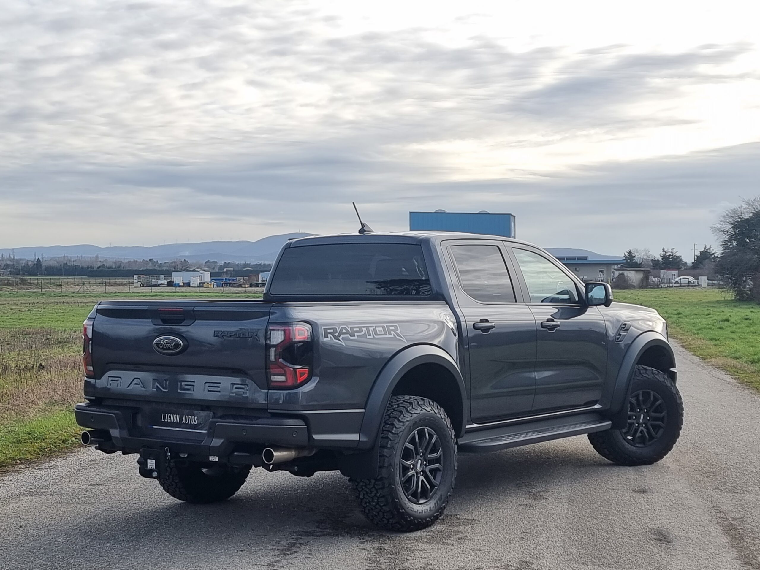 Photo FORD RANGER RAPTOR 3.0L ECOBOOST V6 292CV PAS DE MALUS