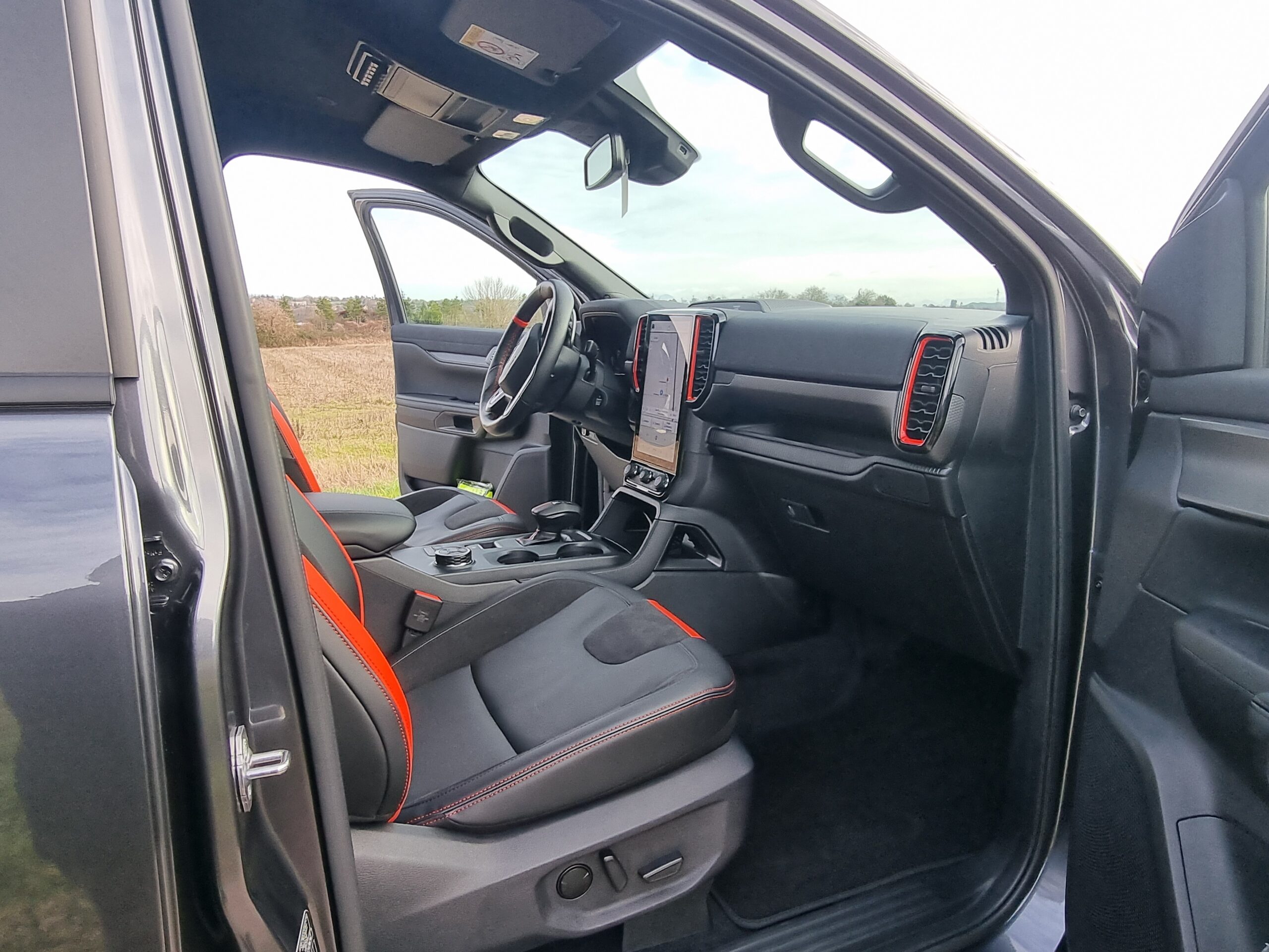 Photo FORD RANGER RAPTOR 3.0L ECOBOOST V6 292CV PAS DE MALUS