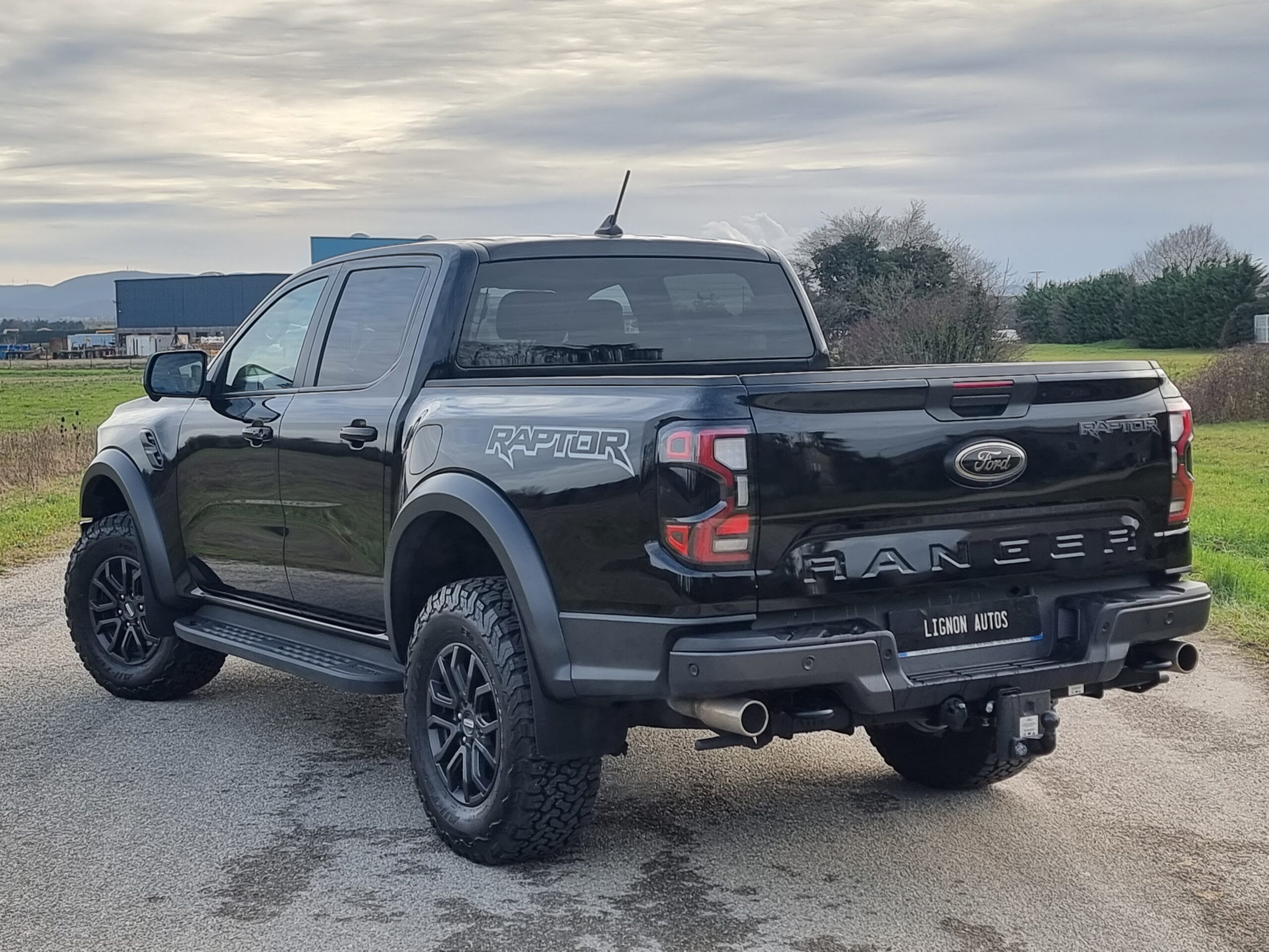 Photo FORD RANGER RAPTOR 3.0L ECOBOOST V6 292CV PAS DE MALUS