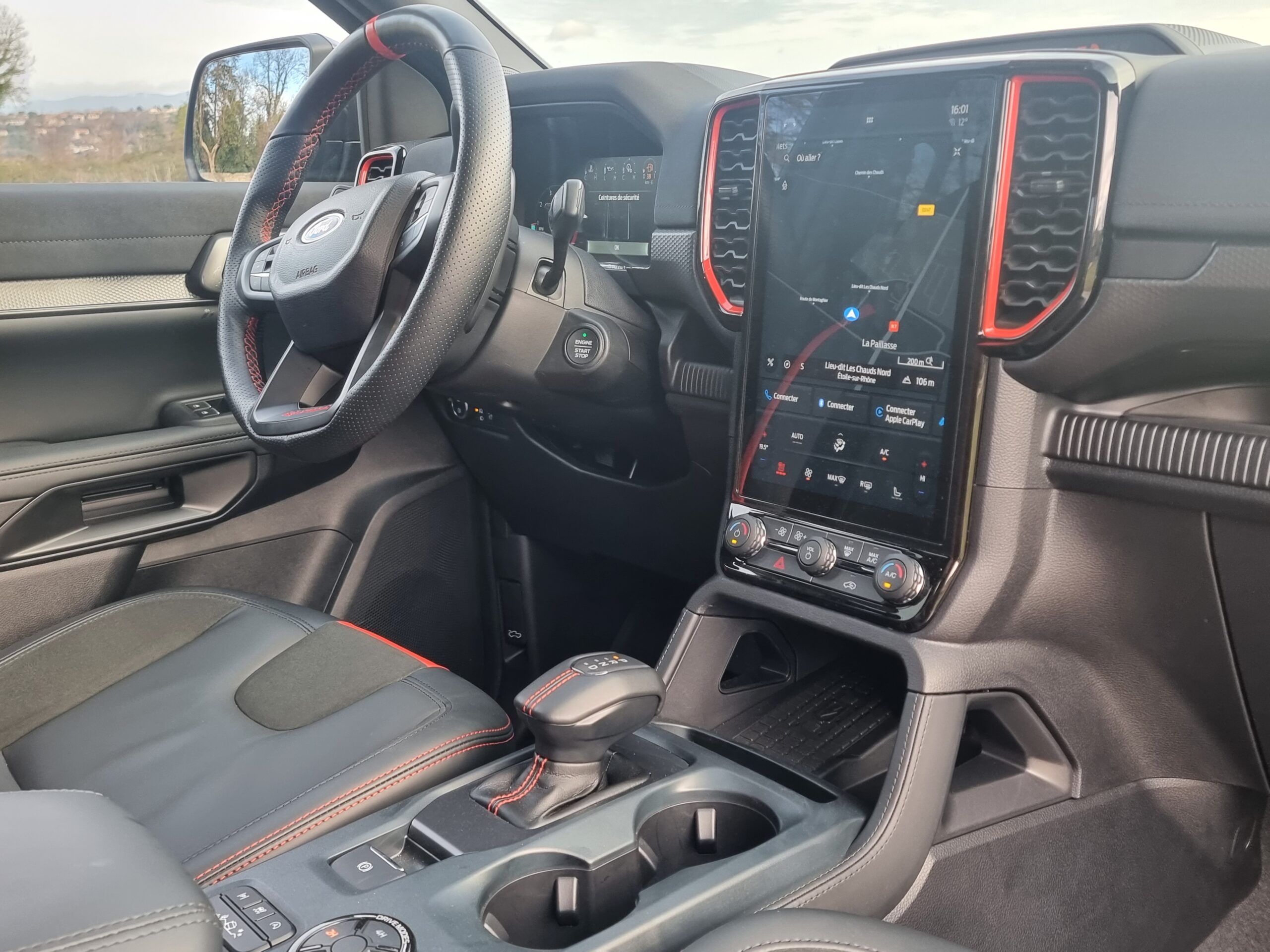 Photo FORD RANGER RAPTOR 3.0L ECOBOOST V6 292CV PAS DE MALUS